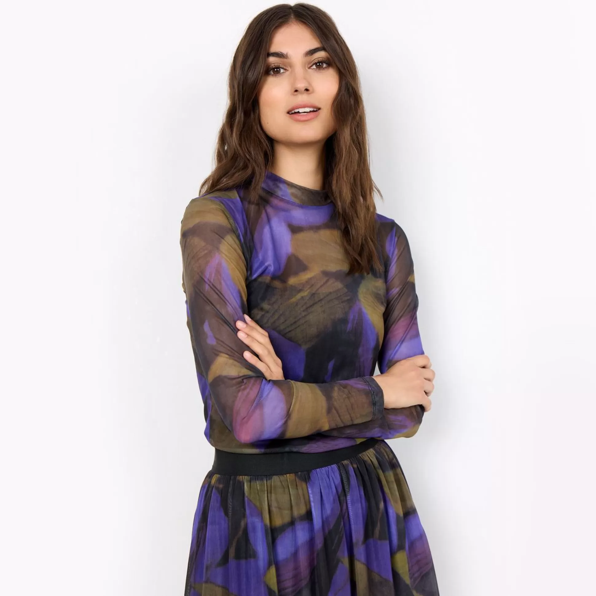 Tops & T-Shirts>Meadows and Byrne Alda Print Mesh Top Multicoloured