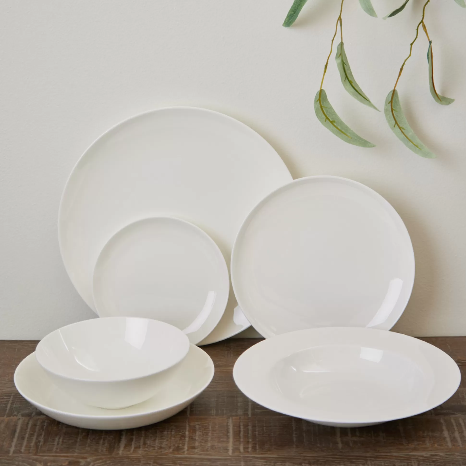 - Dinnerware Sets>Meadows and Byrne Amosa Collection