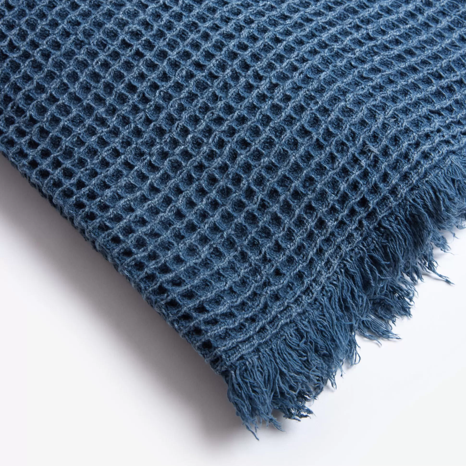 Blankets & Throws>Meadows and Byrne Autumn Blue Waffle Throw