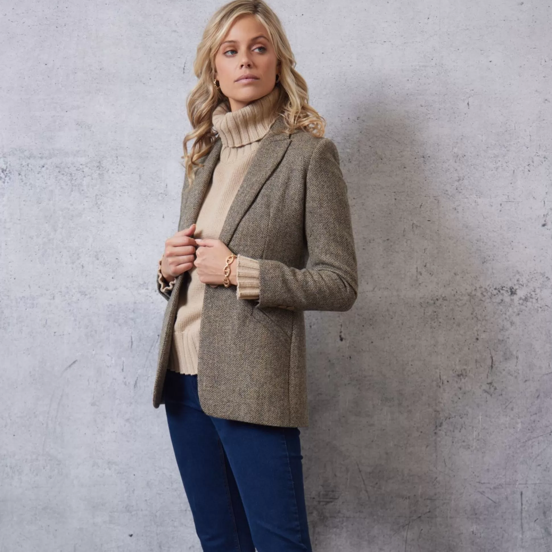 Jumpers & Cardigans>Meadows and Byrne Avery Turtleneck Wool Jumper Camel