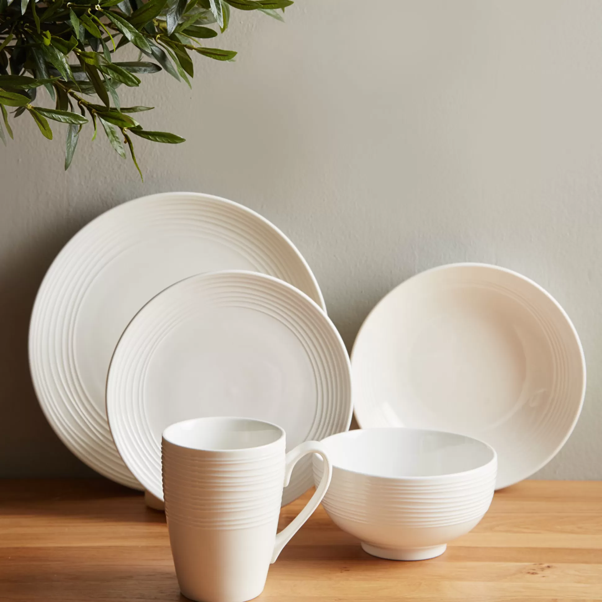 - Dinnerware Sets>Meadows and Byrne Binchy Dinner Set