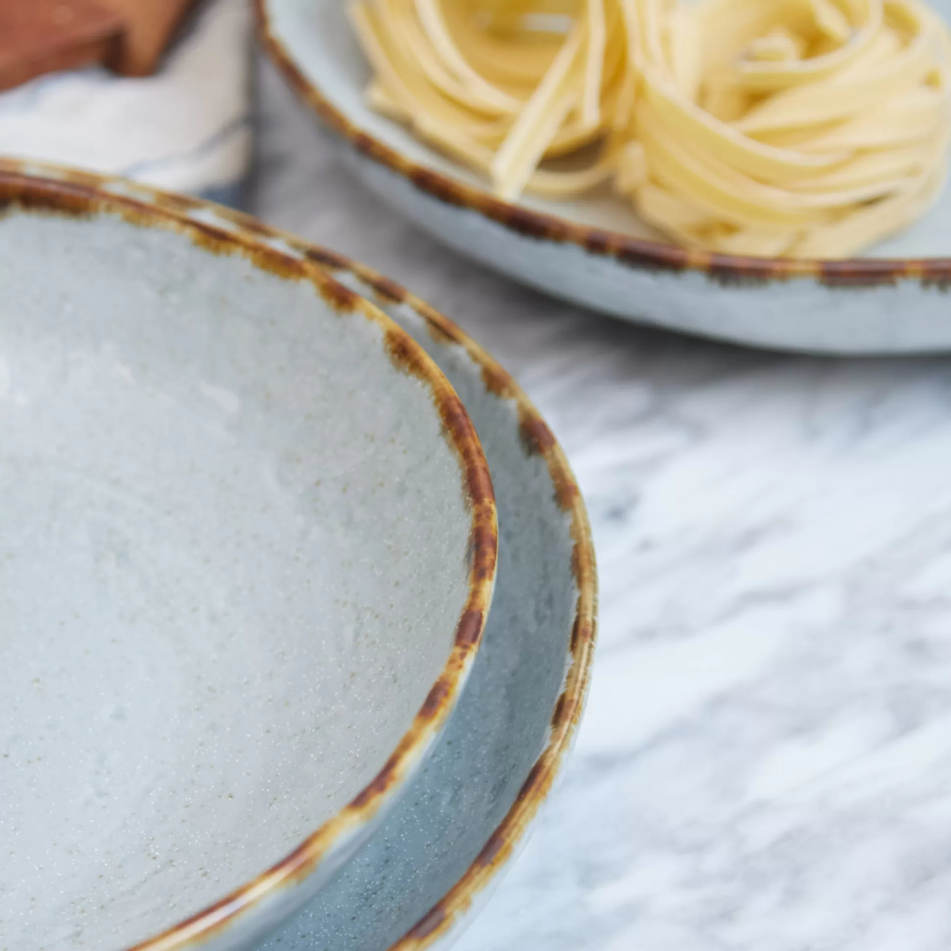 Bowls>Meadows and Byrne Charley Medium Serving Bowl - Set Of 4