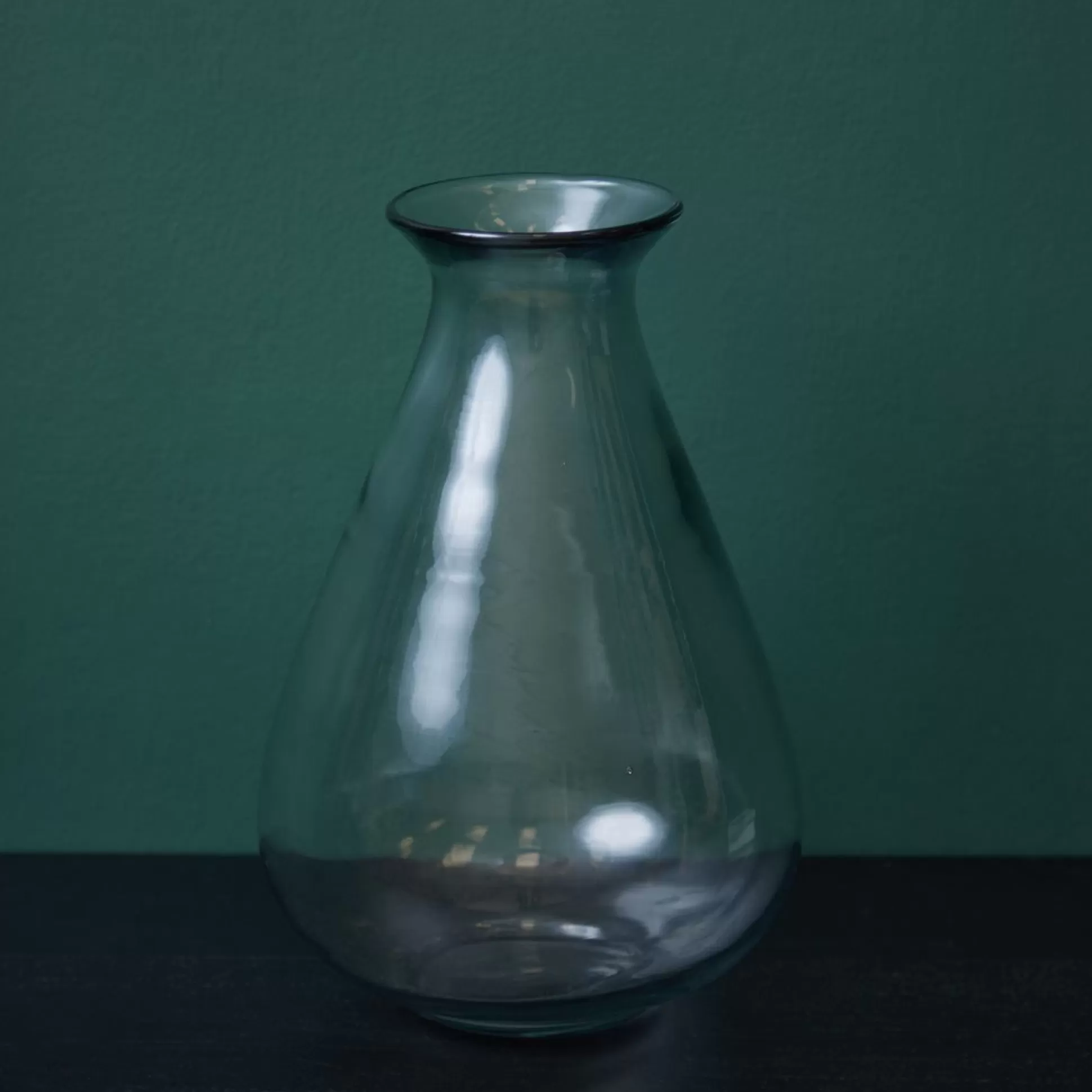 Decorative Vases>Meadows and Byrne Classic Glass Flower Vase
