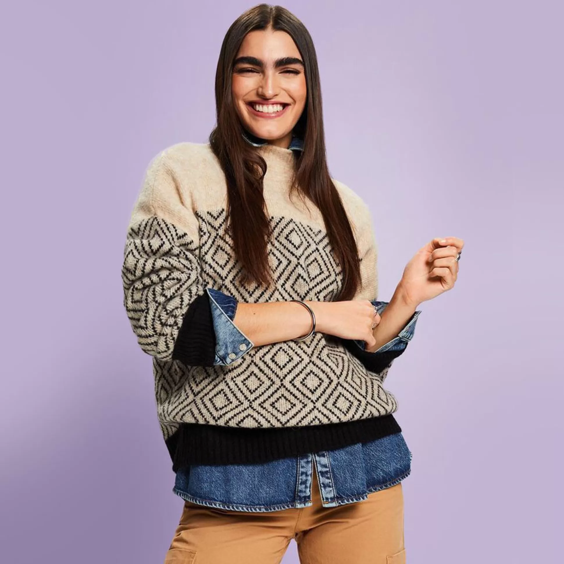 Jumpers & Cardigans>Meadows and Byrne Diamond Knit High Neck Jumper Cream & Black