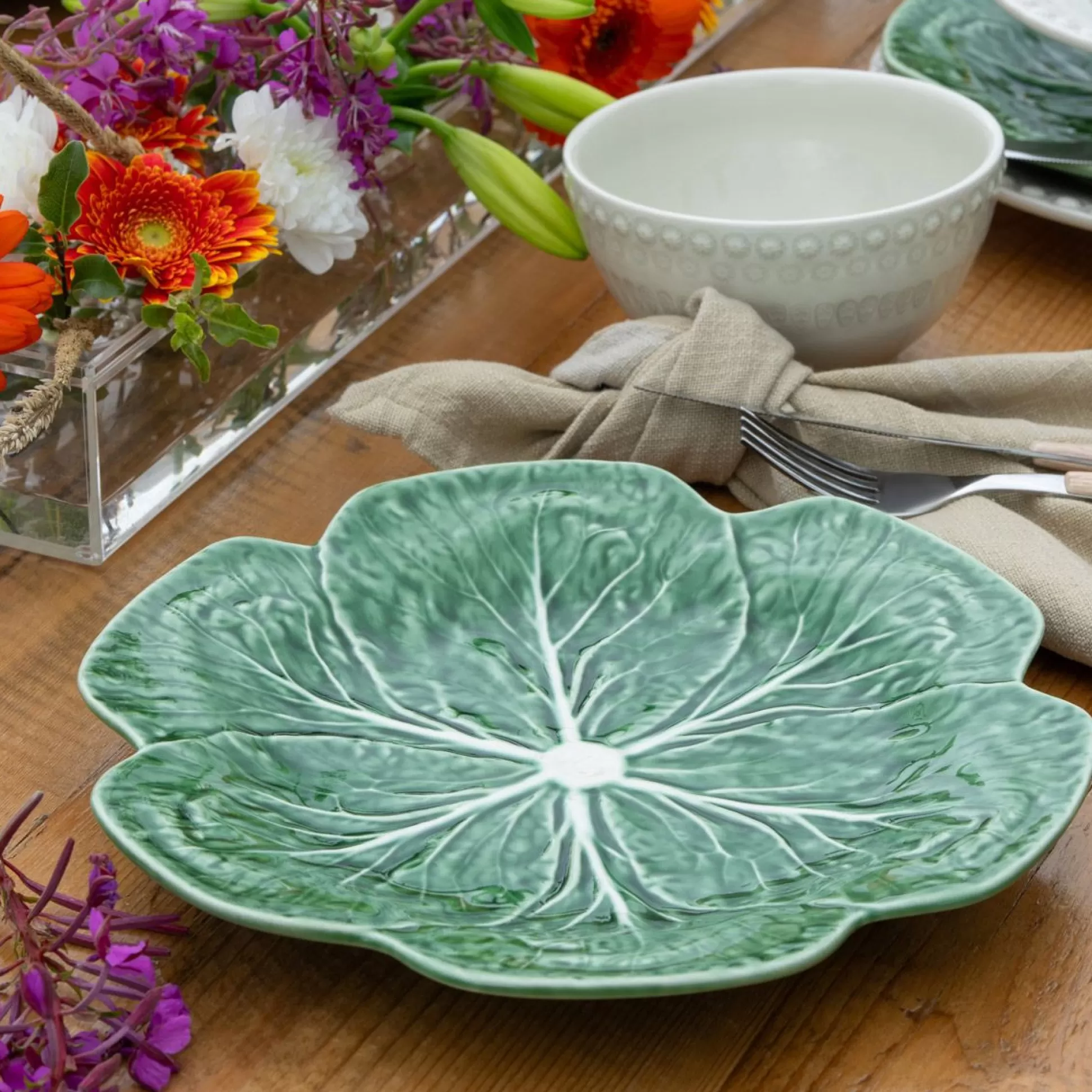 Plates>Meadows and Byrne Dinner Plate Cabbage