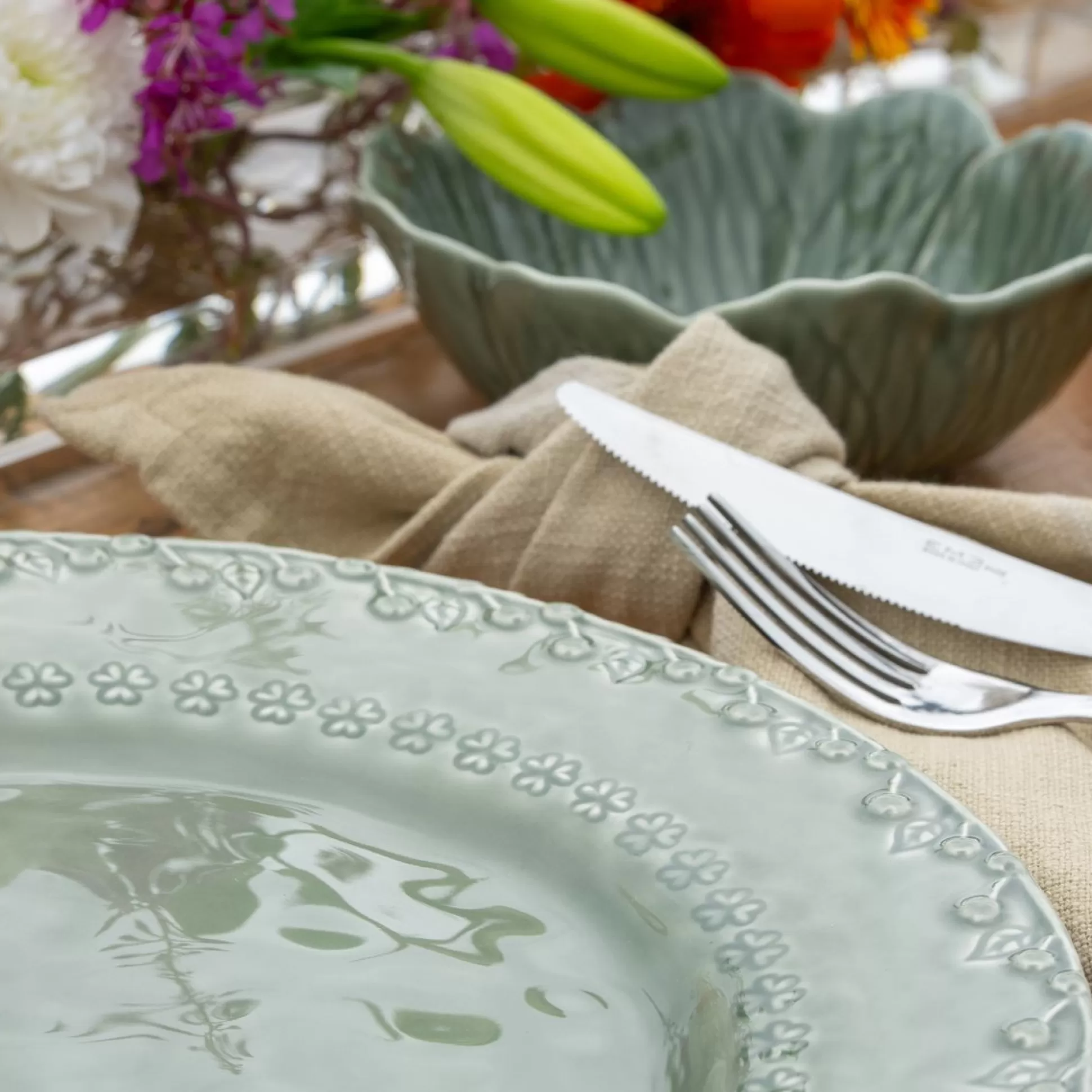 Plates>Meadows and Byrne Dinner Plate Flora