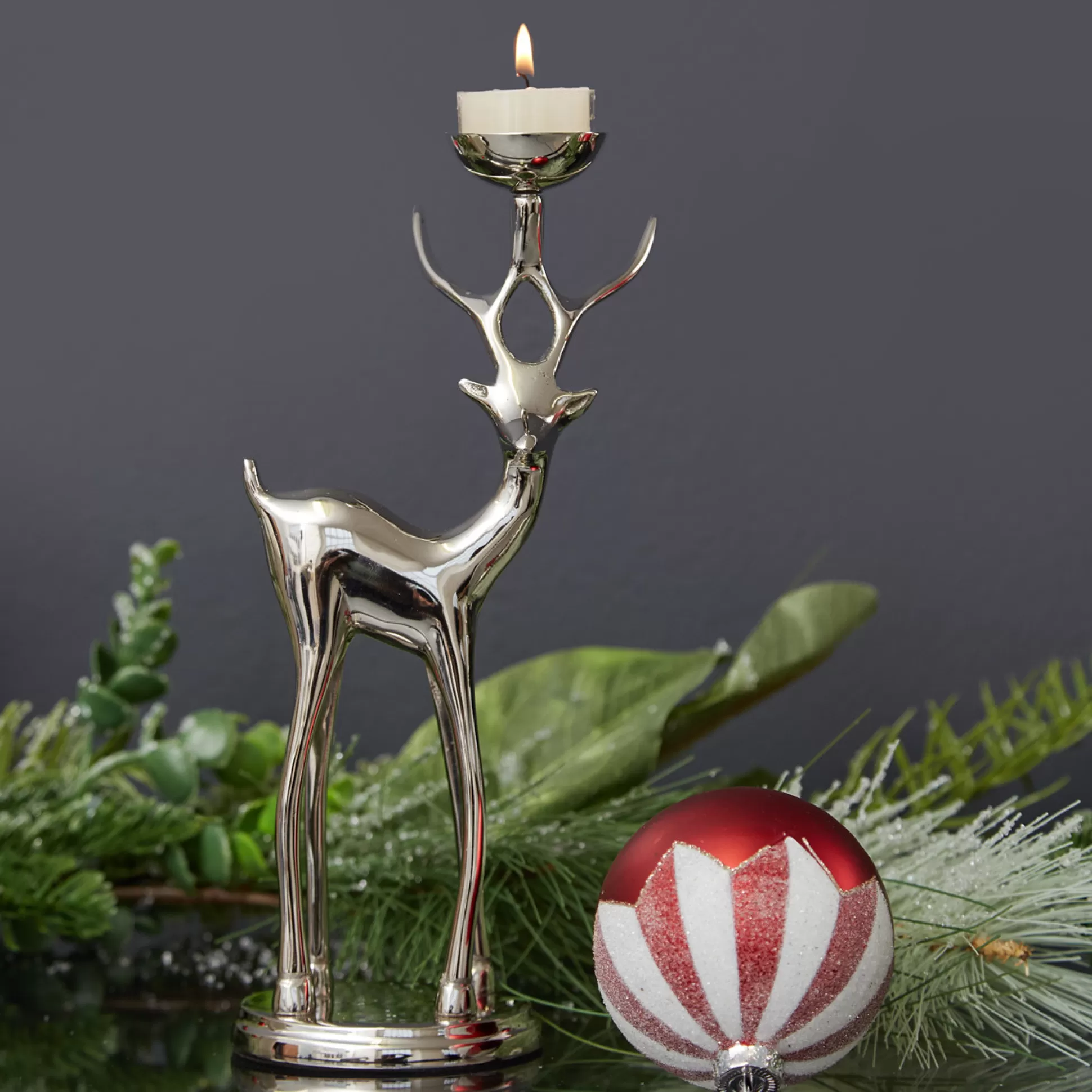 Candle Holders>Meadows and Byrne Donner Reindeer Tealight Holder - Silver