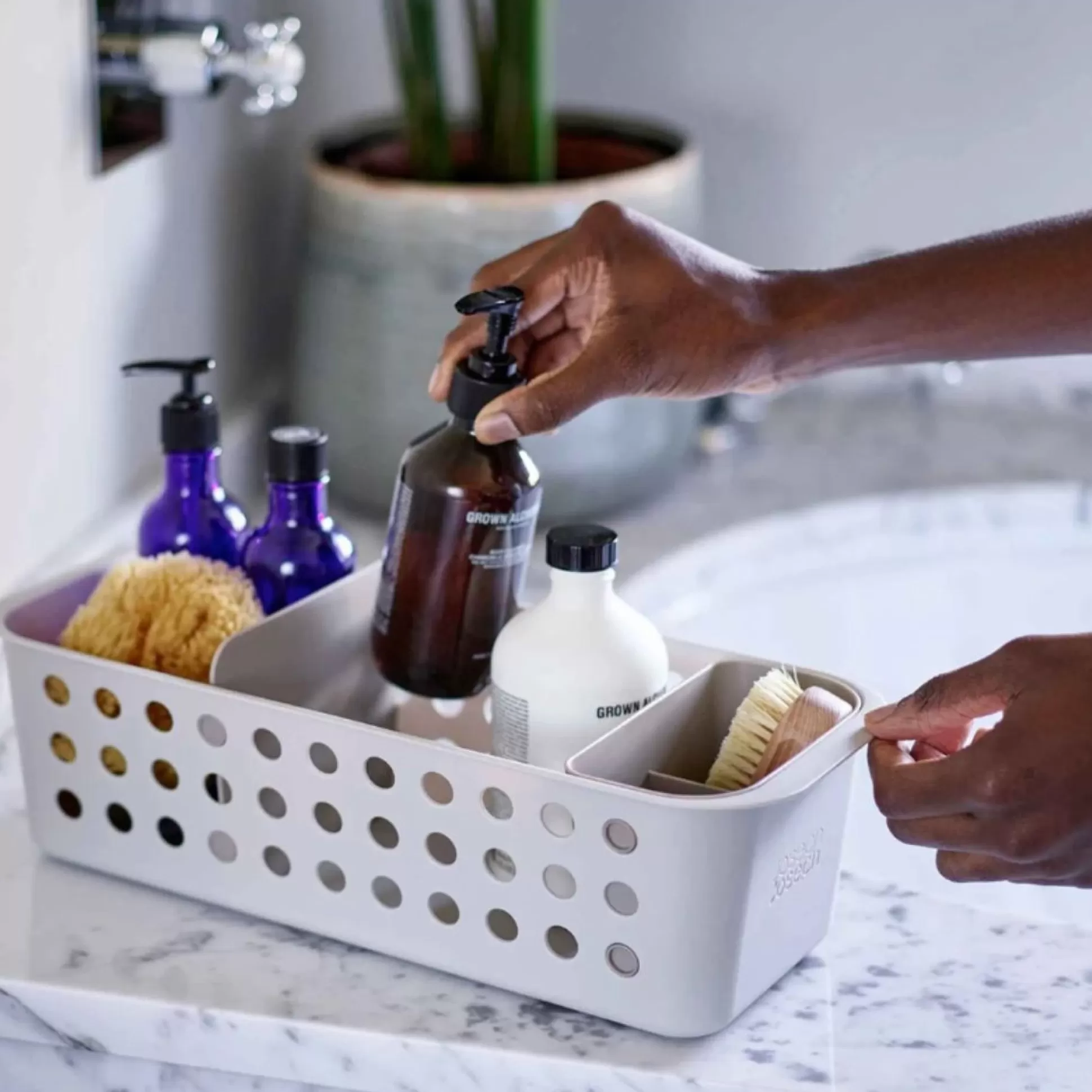 Bathroom Accessories>Meadows and Byrne Easystore Slimline Storage Basket