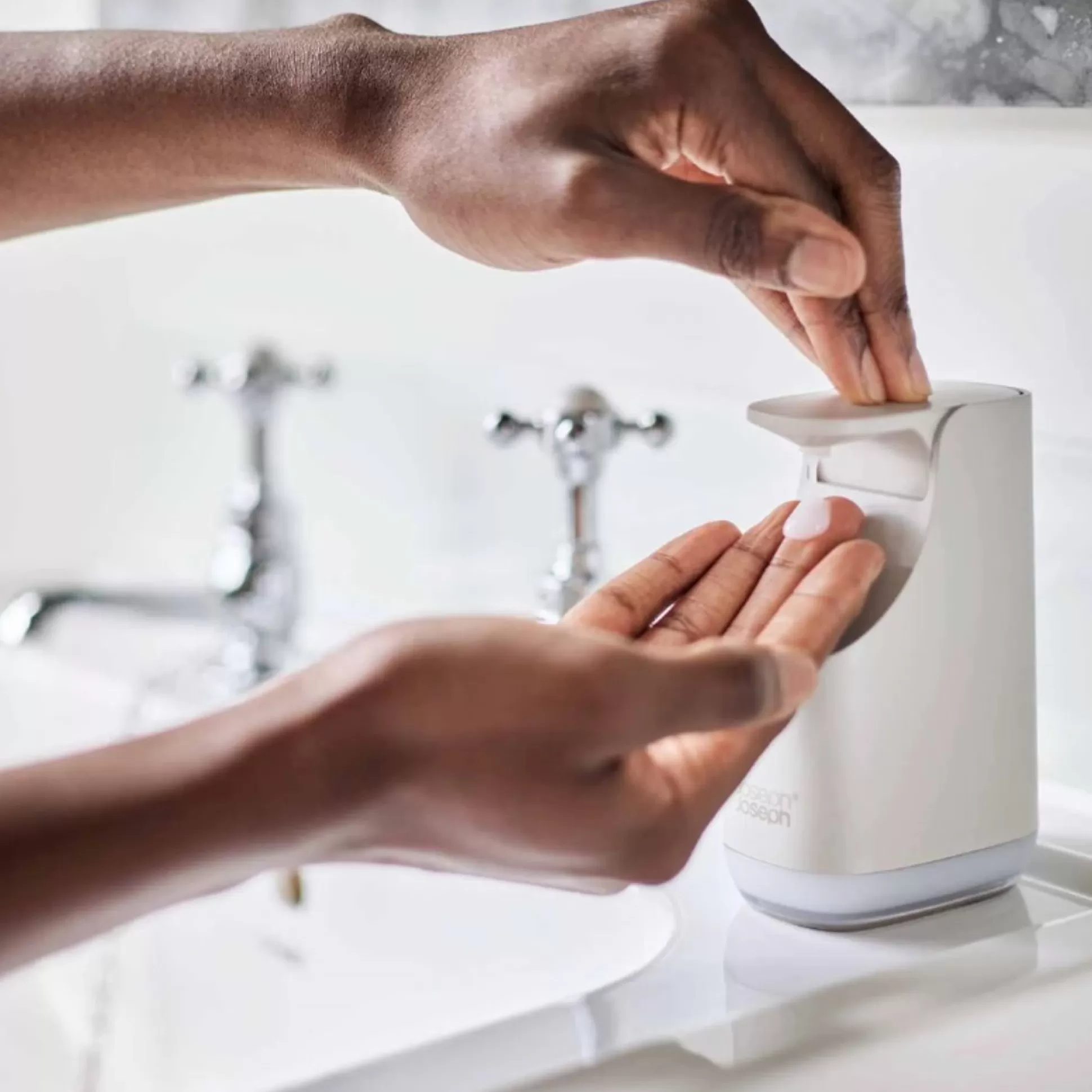 Bathroom Accessories>Meadows and Byrne Easystore Steel Luxe Soap Pump