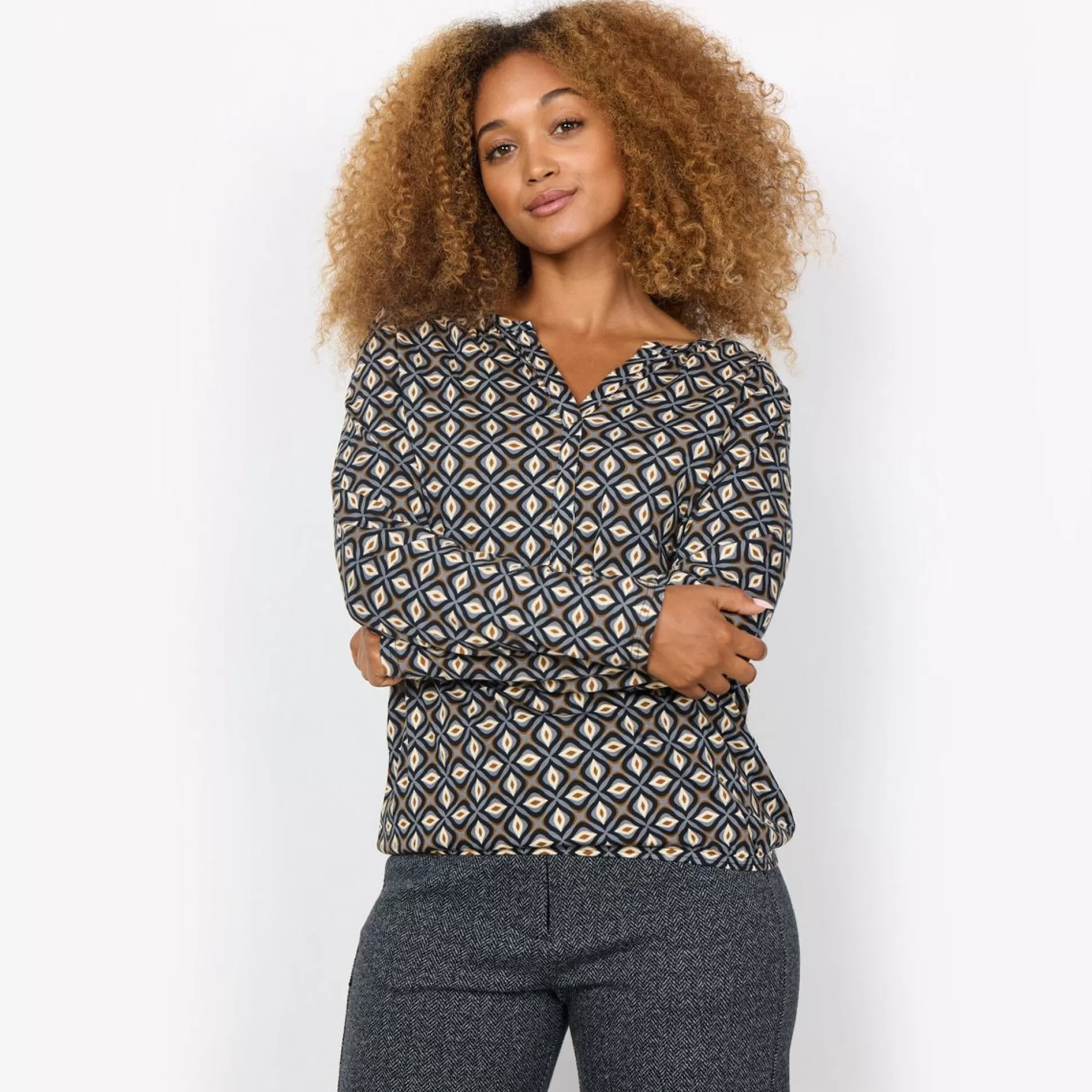 Tops & T-Shirts>Meadows and Byrne Felicity Print Top Black Print