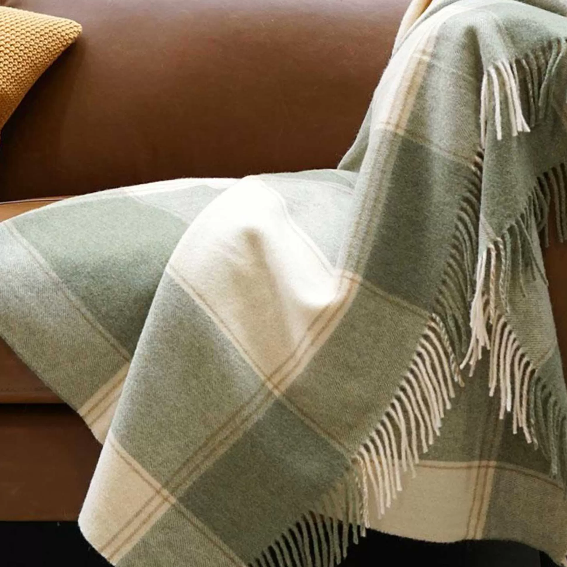 Blankets & Throws>Meadows and Byrne Green & Beige Check Throw