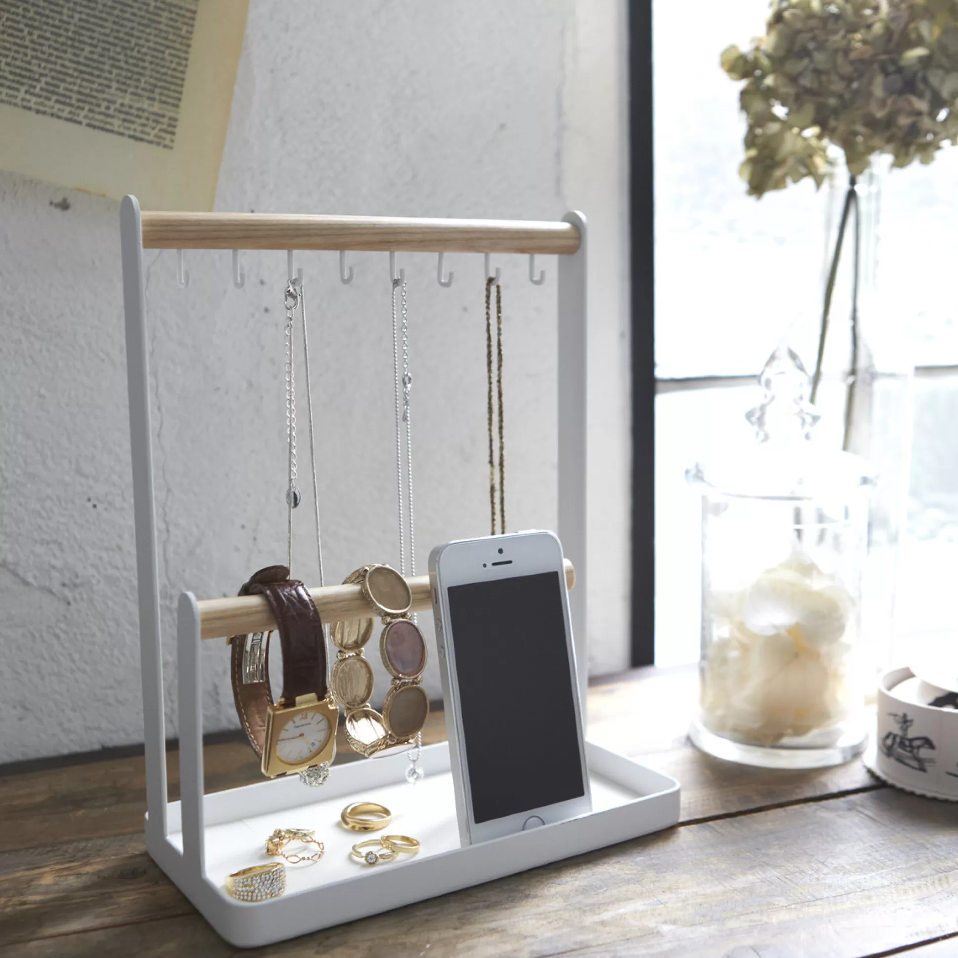 Storage>Meadows and Byrne Jewellery Stand - White