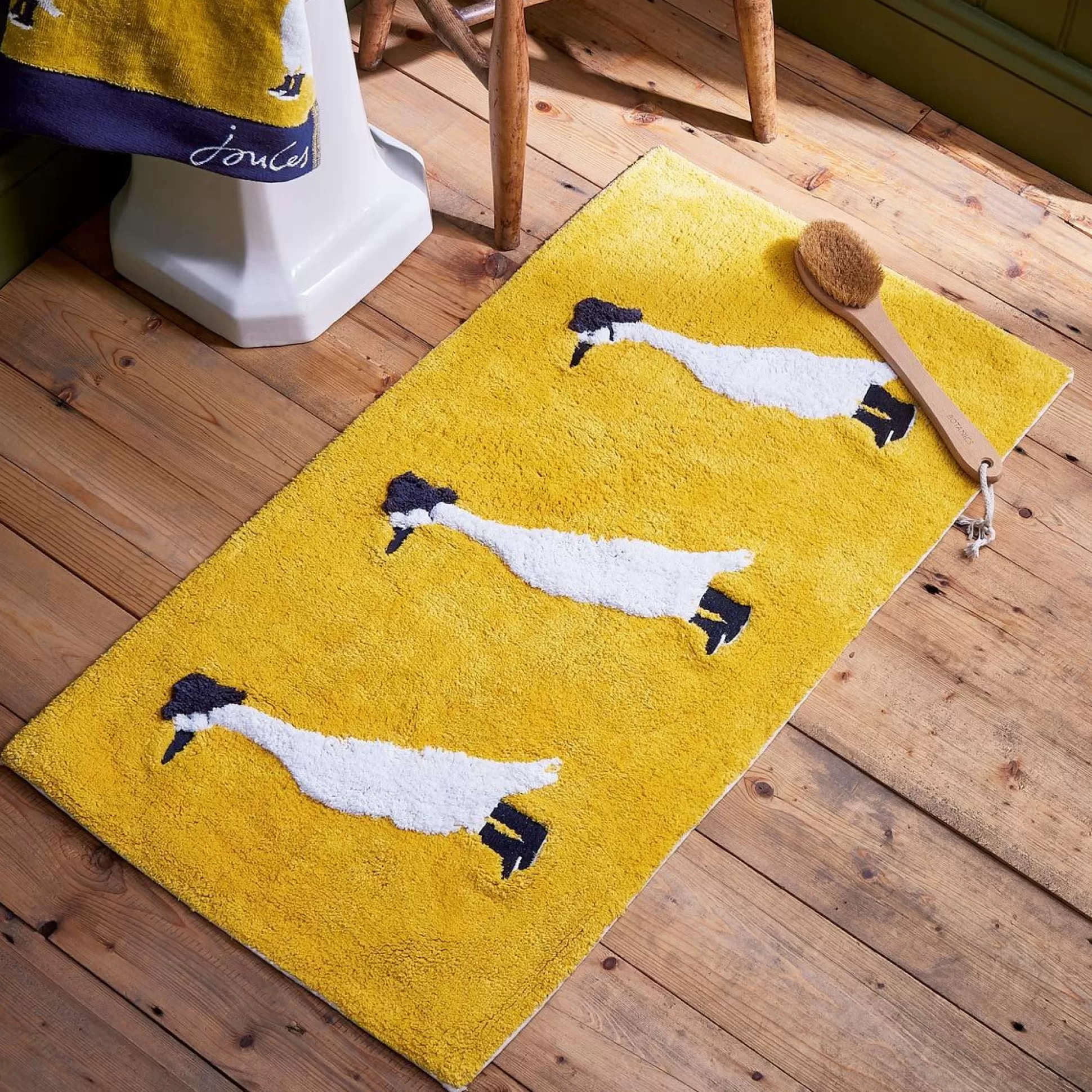 Towels>Meadows and Byrne Joules Delia Duck Antique Gold