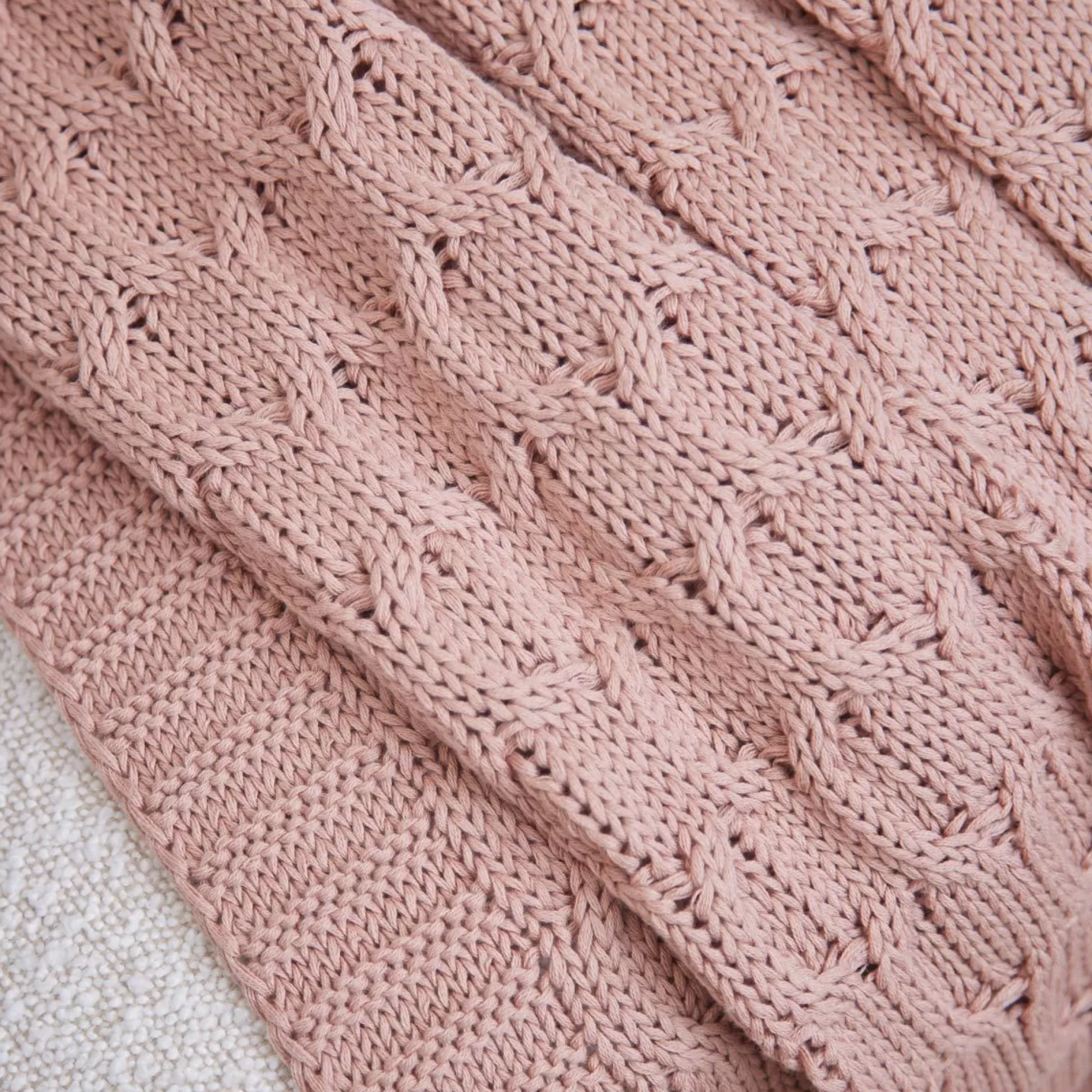 Blankets & Throws>Meadows and Byrne Kelly Throw In Pale Pink