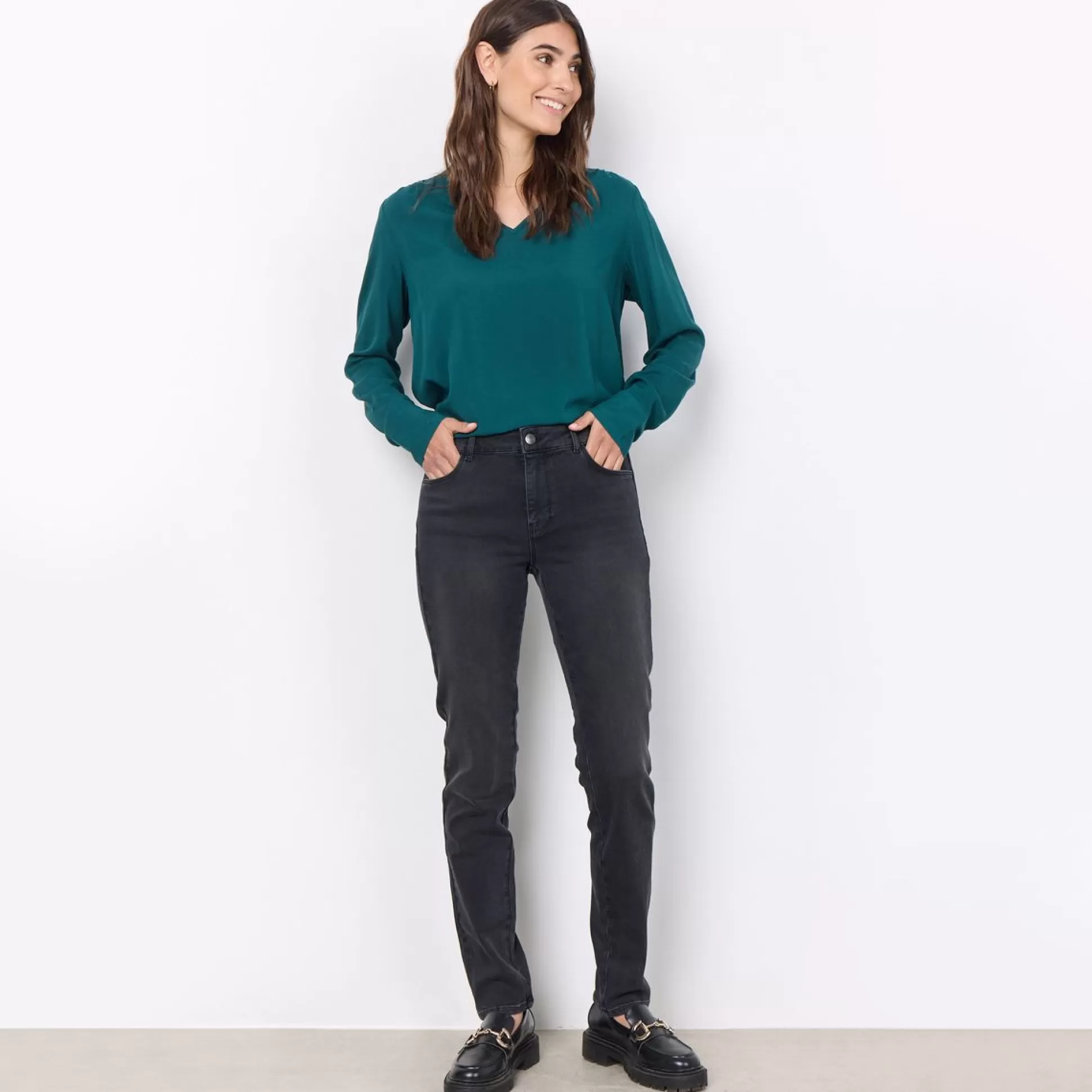 Trousers & Jeans>Meadows and Byrne Kimberly Lana Jeans - Charcoal