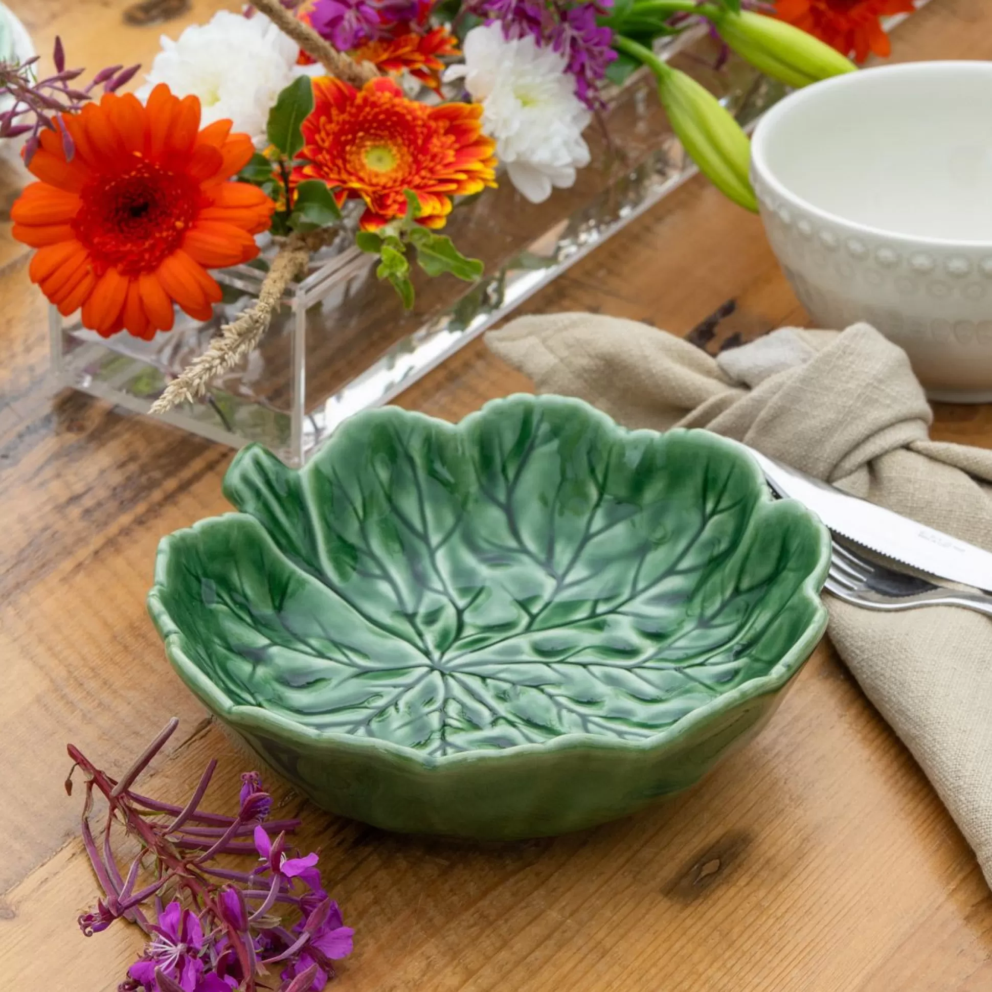 Bowls>Meadows and Byrne Leaf Geranium Serving Bowl