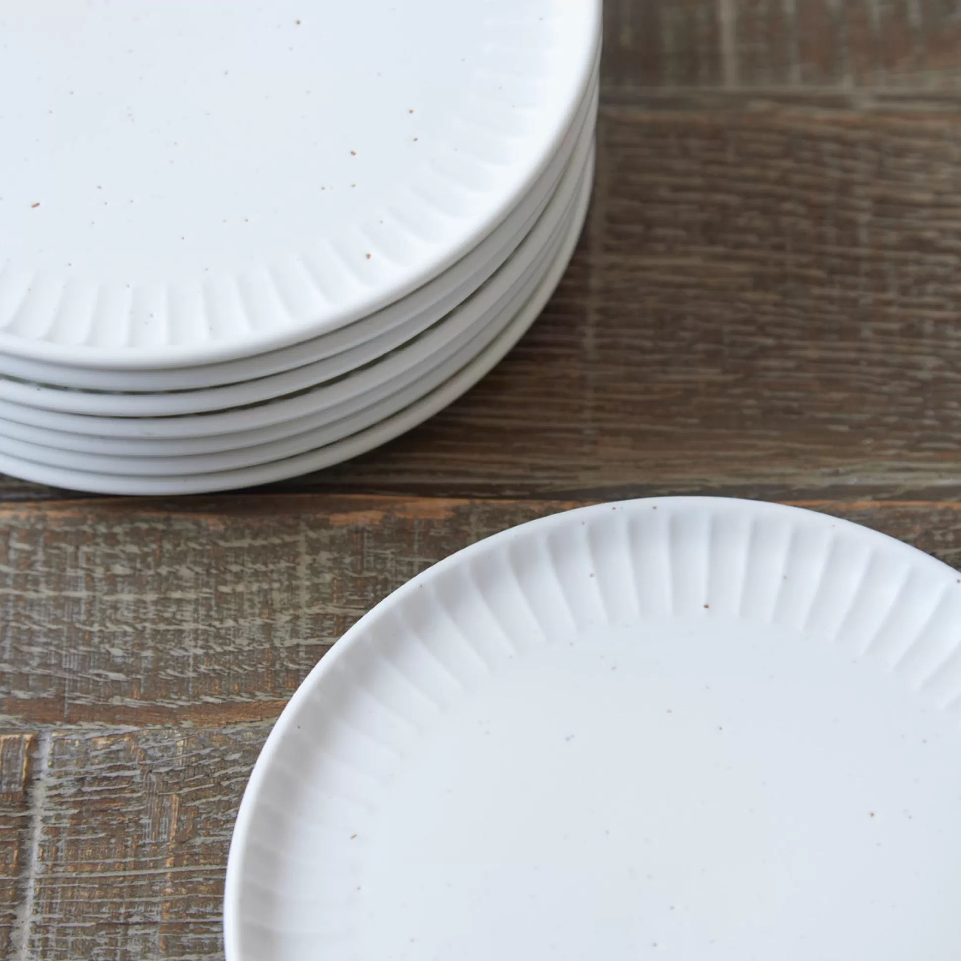 Plates>Meadows and Byrne Leah 17Cm Side Plate - Set Of 8