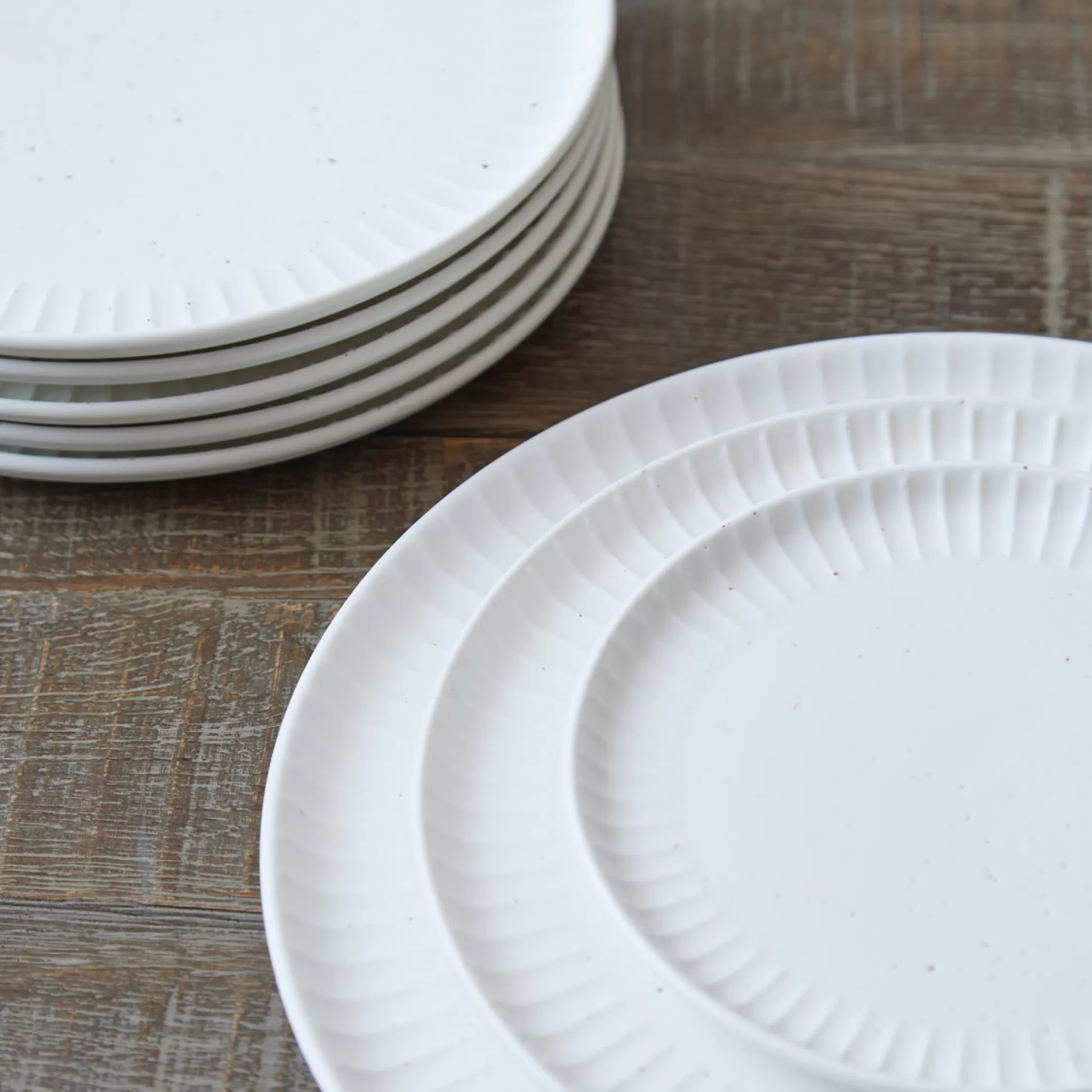 - Dinnerware Sets>Meadows and Byrne Leah Collection