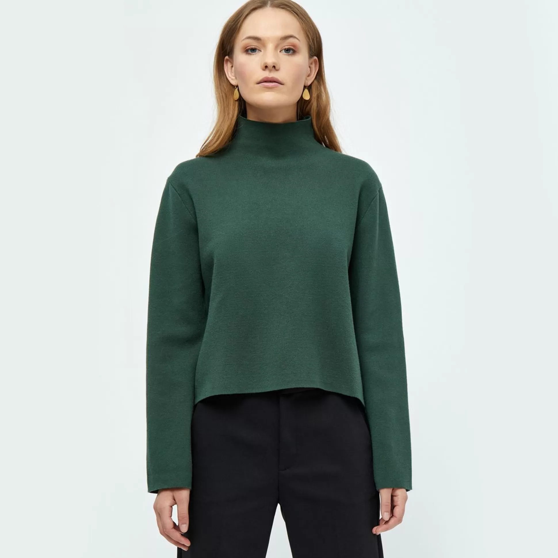 Jumpers & Cardigans>Meadows and Byrne Lupi High Knit Jumper Green