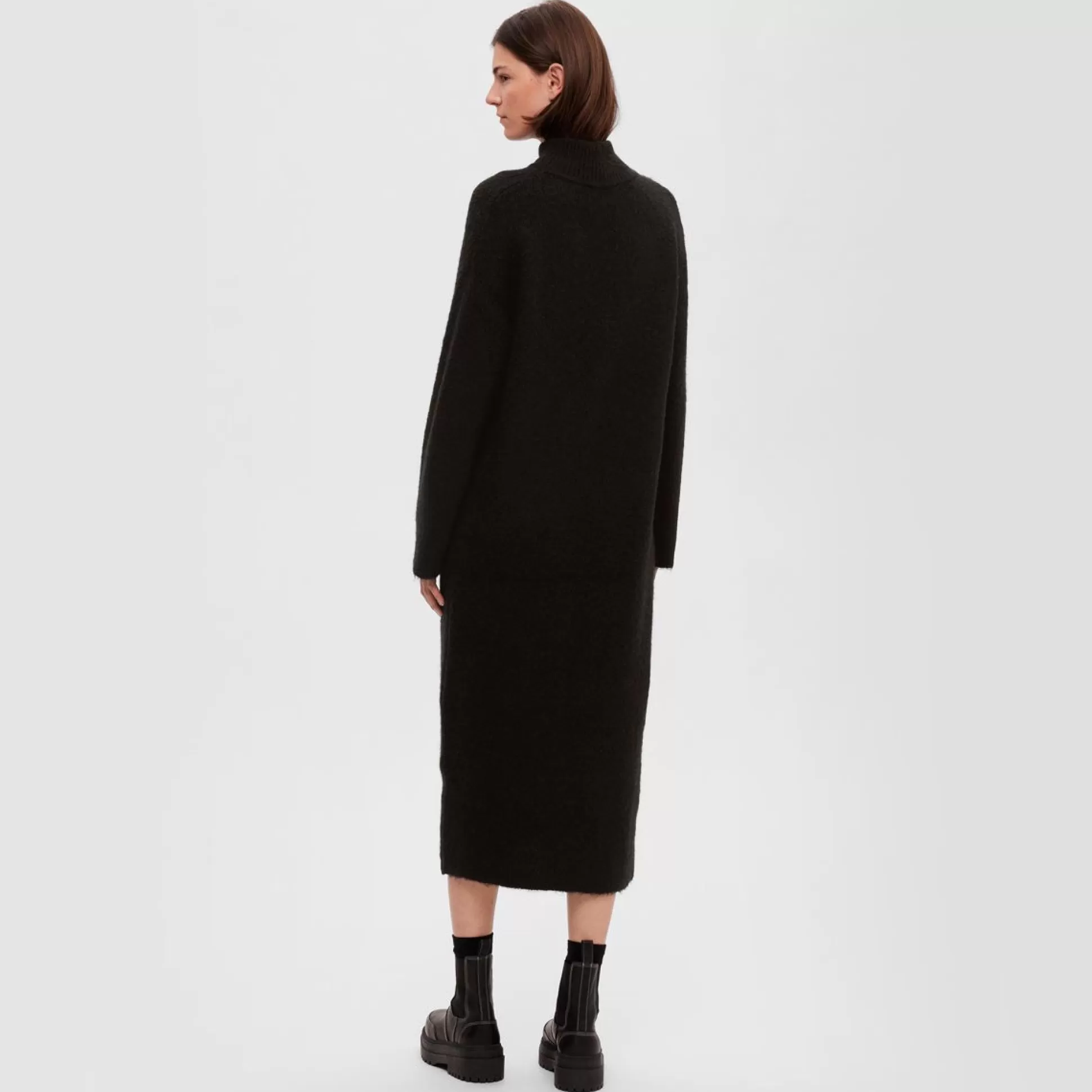 Dresses & Skirts>Meadows and Byrne Maline Turtleneck Knit Dress Black