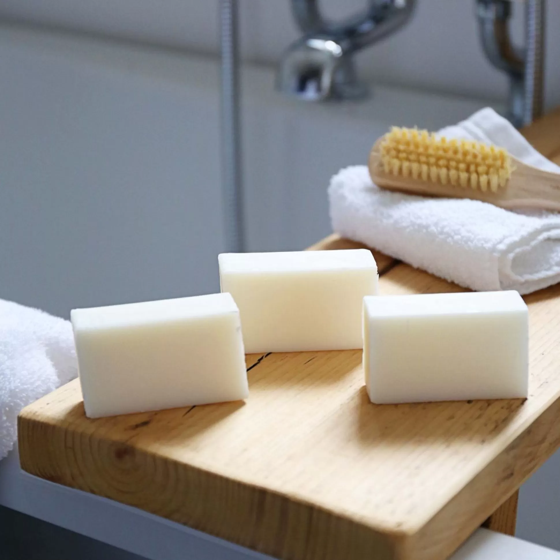 Beauty Gift Sets>Meadows and Byrne Max Benjamin Trio Soap Gift Box (3*100G)