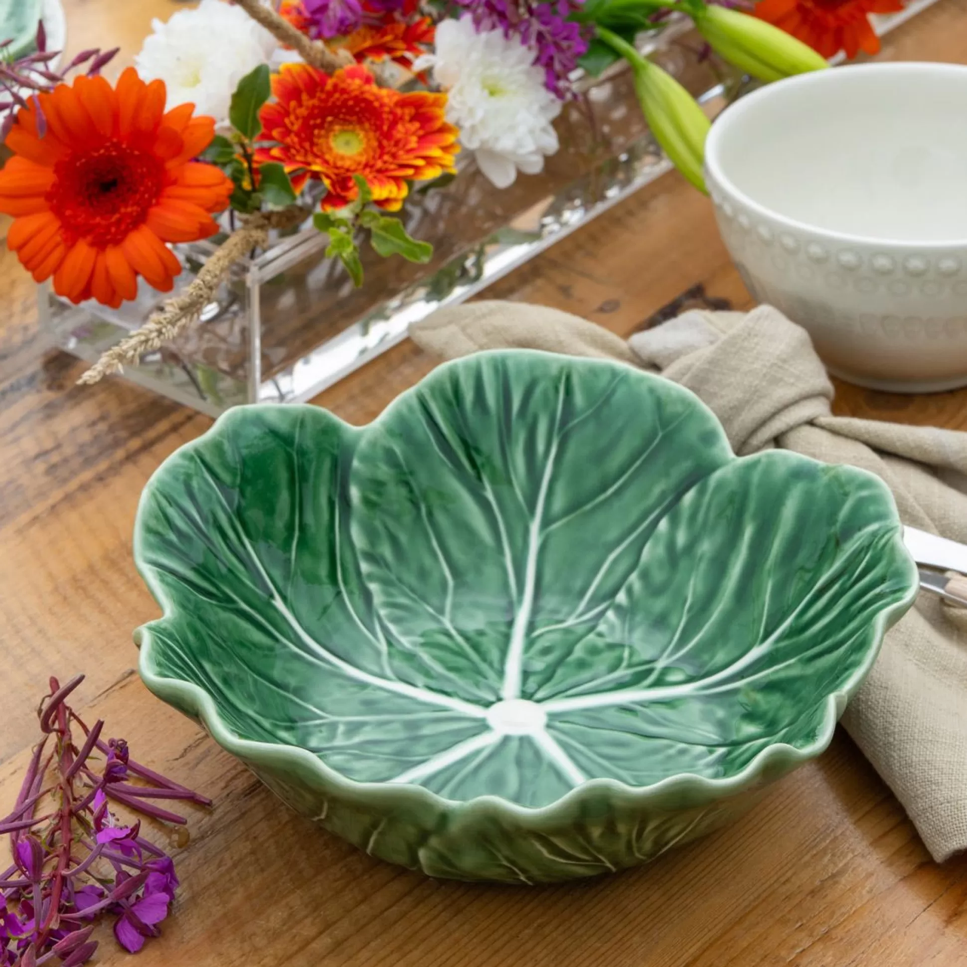 Bowls>Meadows and Byrne Medium Serving Bowl Cabbage