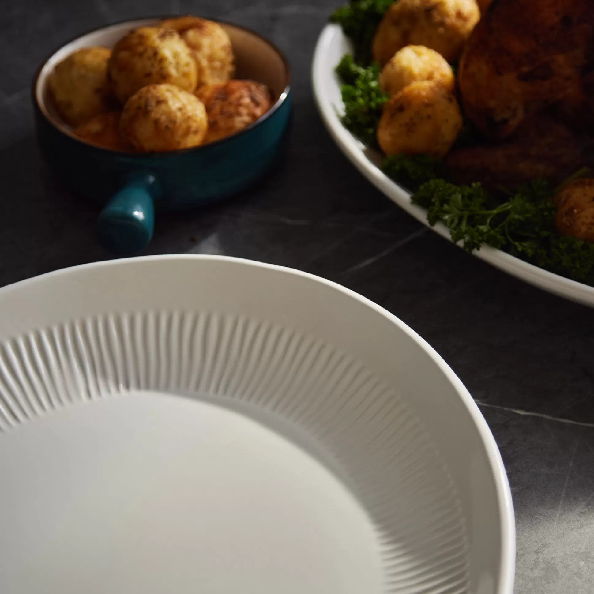 Plates>Meadows and Byrne Mia Celebration Oval Platter 51X37Cm
