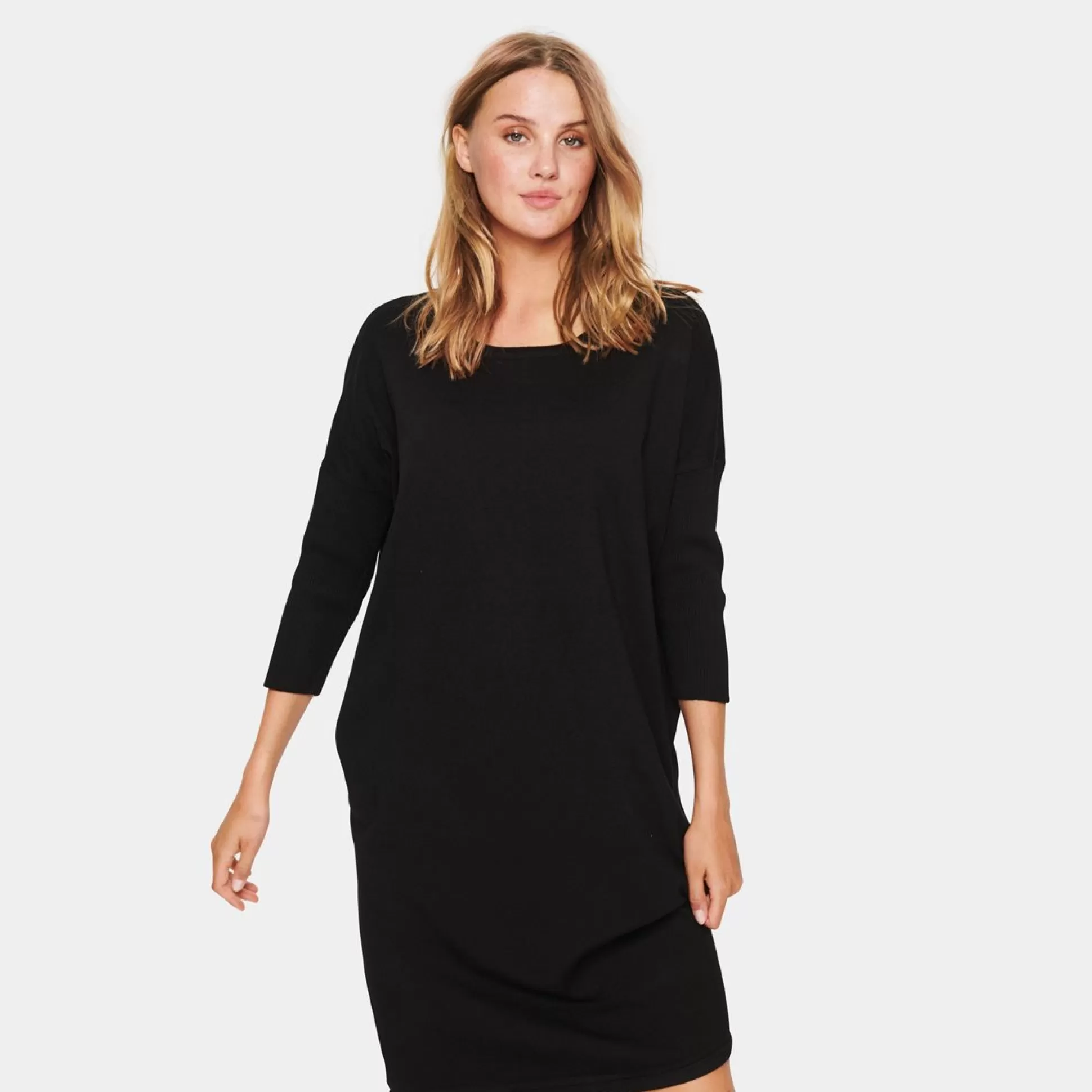 Dresses & Skirts>Meadows and Byrne Mila Crew Neck Knit Dress Black
