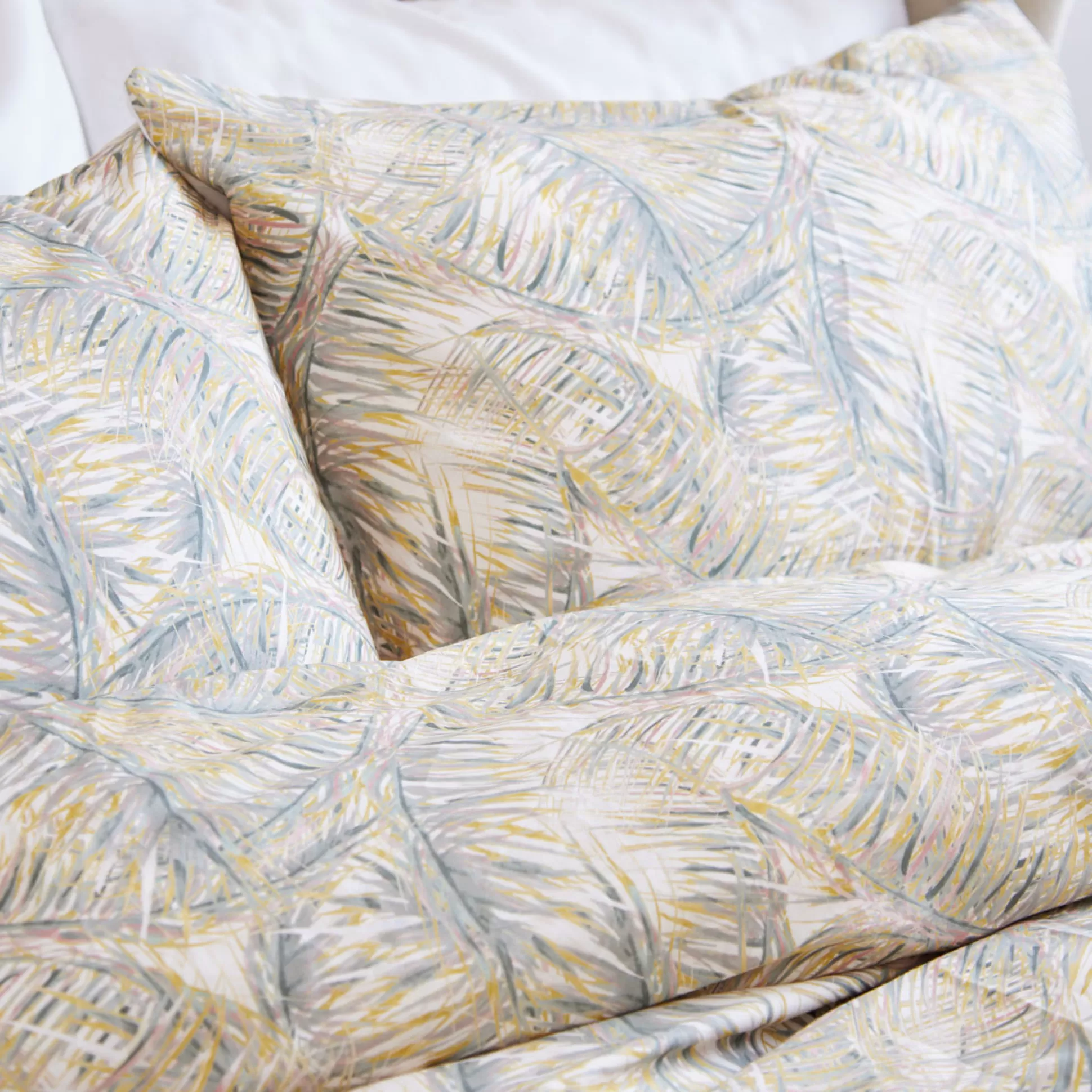 Duvet & Duvet Covers>Meadows and Byrne Nina Palm Sateen Duvet Set