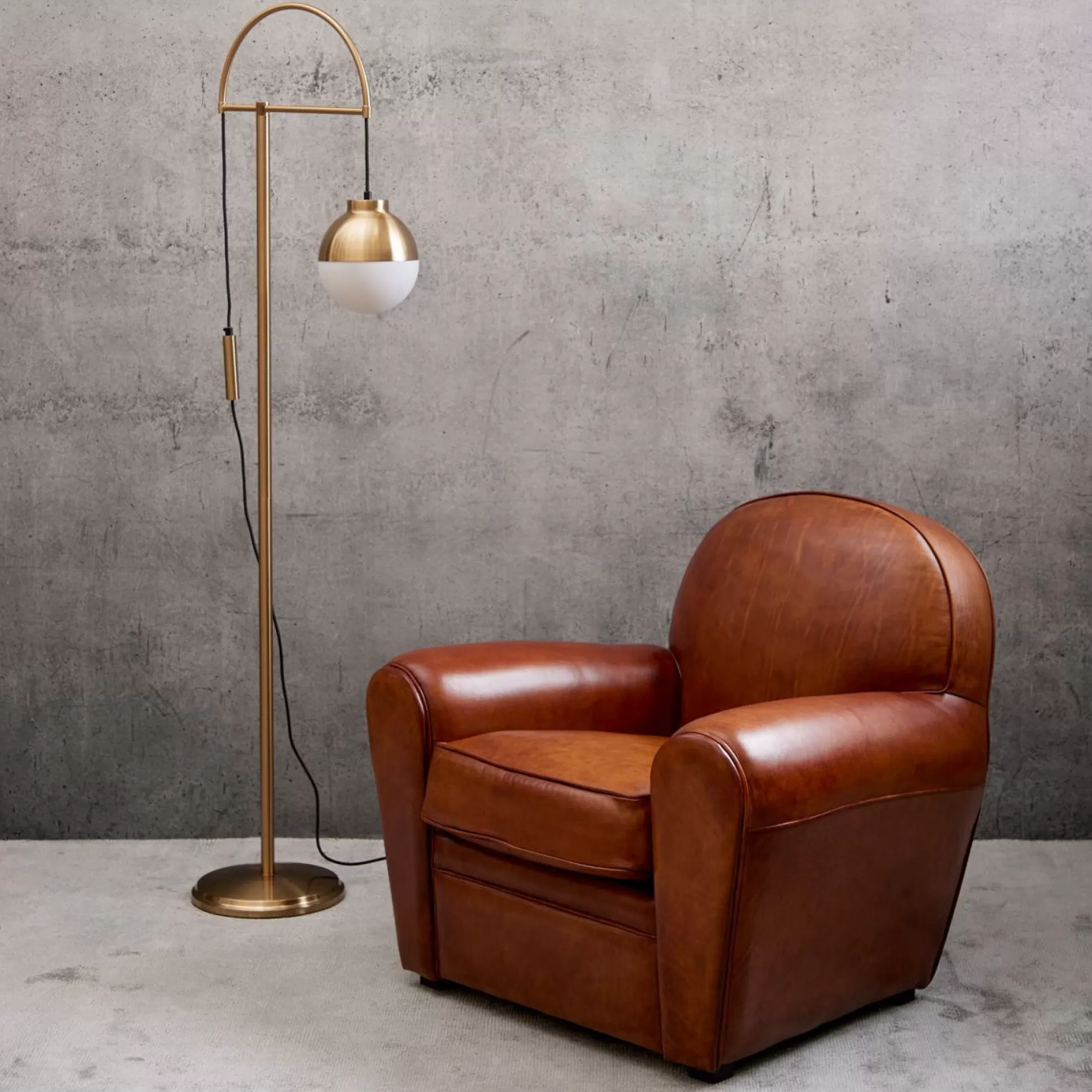 Armchairs>Meadows and Byrne Oliver Leather Tub Chair