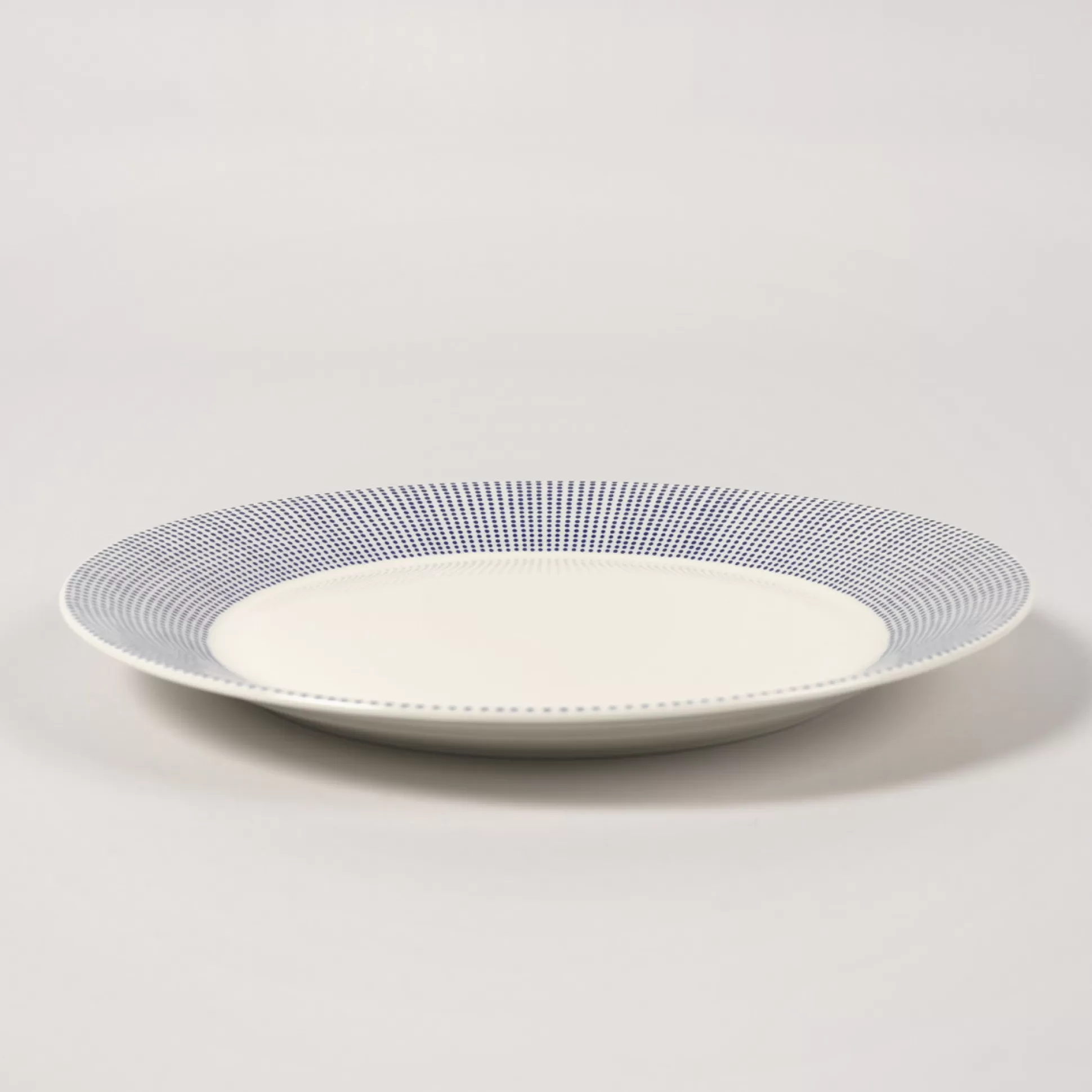 - Dinnerware Sets>Meadows and Byrne Pacific 28Cm Plate - Dot
