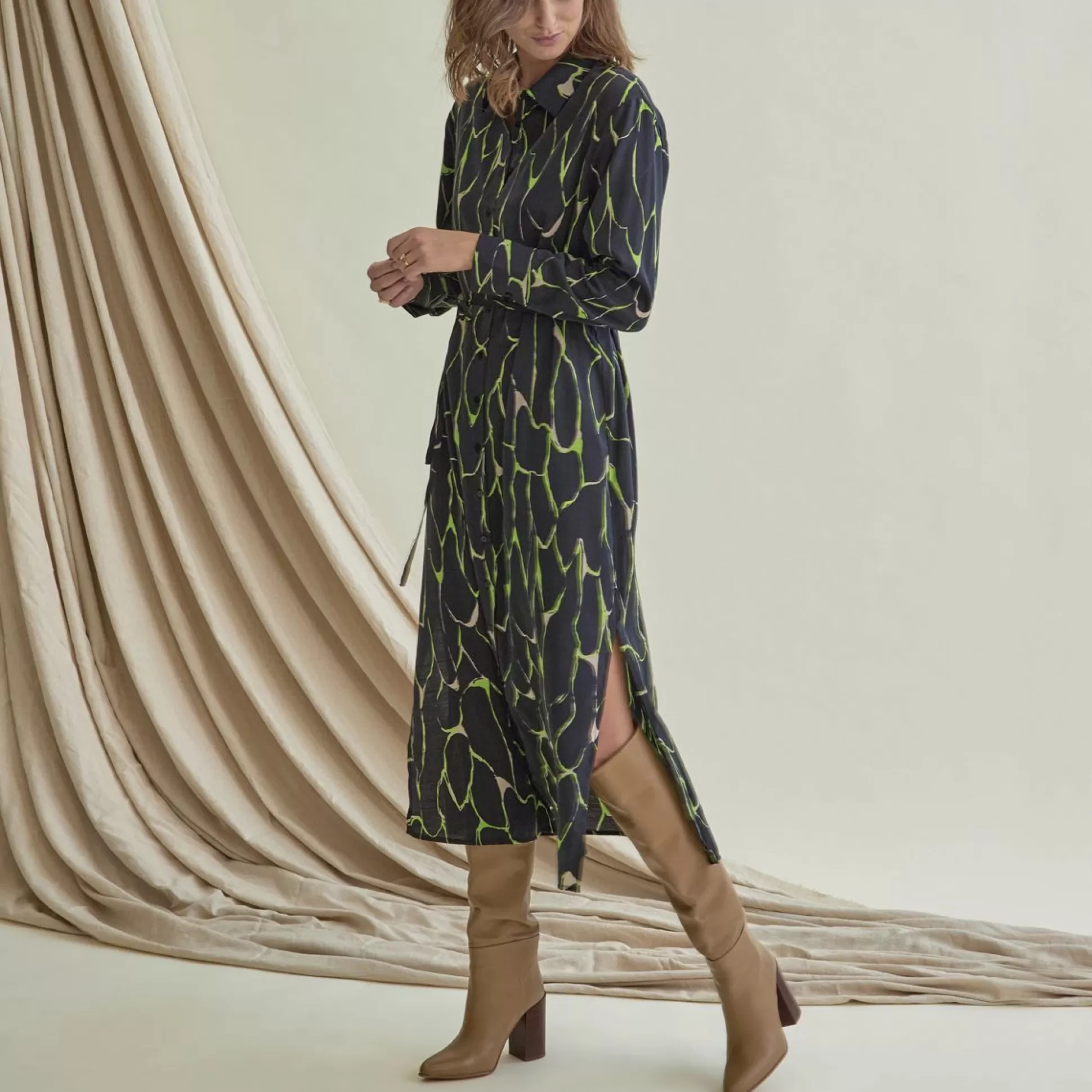 Dresses & Skirts>Meadows and Byrne Parker Long Print Shirt Dress Black Print