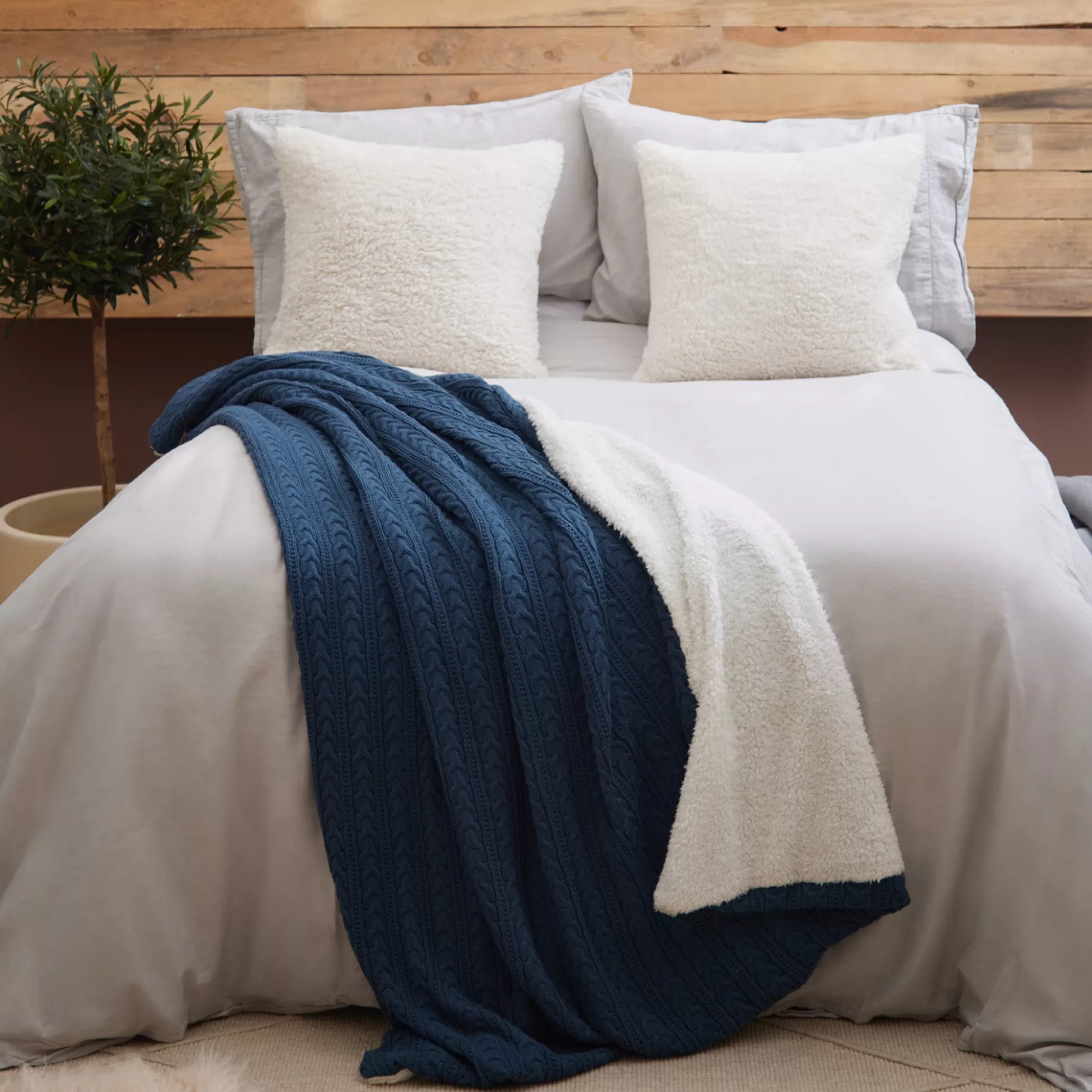 Blankets & Throws>Meadows and Byrne Petrol Cable Throw With Sherpa