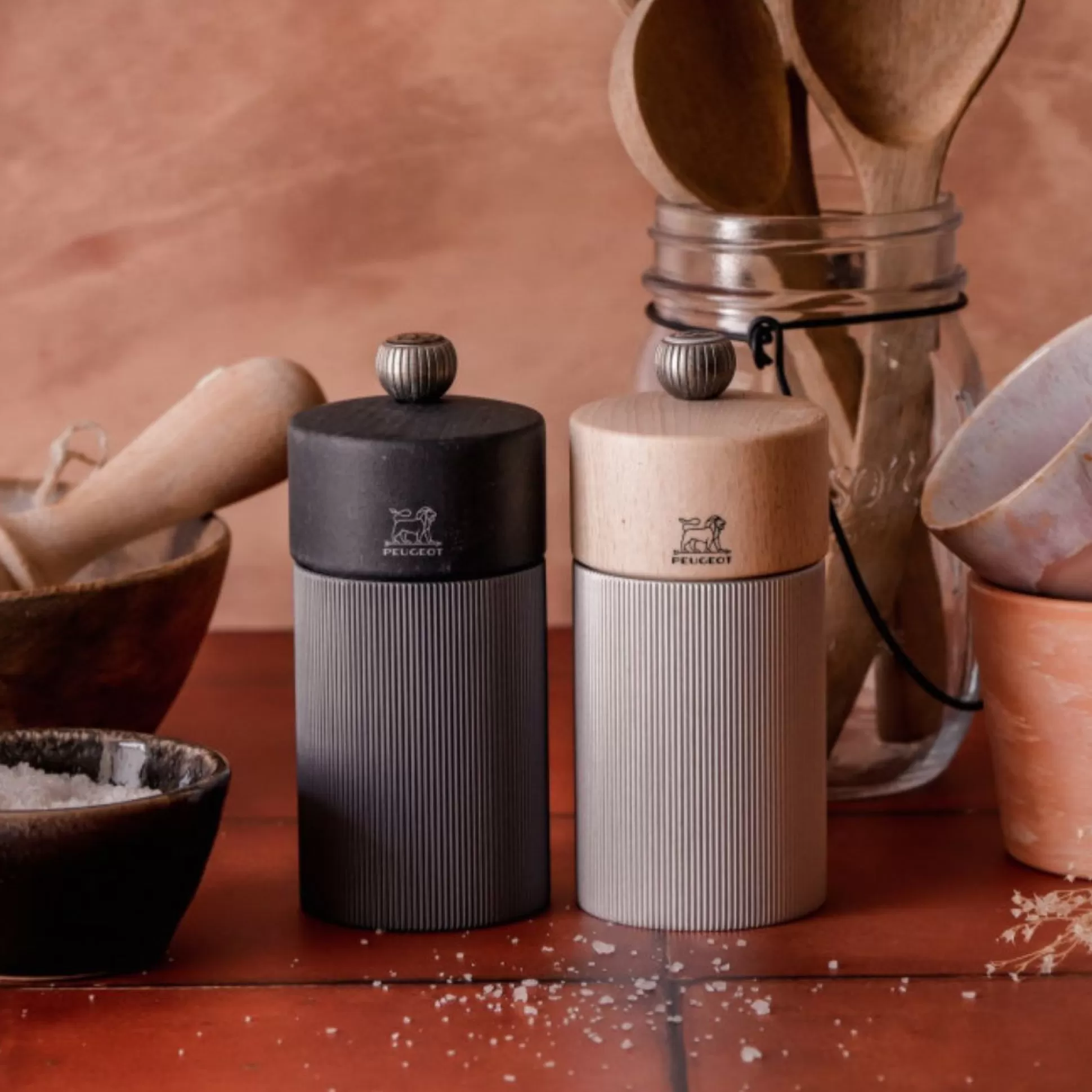 Kitchen Utensils & Accessories>Meadows and Byrne Peugeot Line 12Cm Salt Mill - Naturel