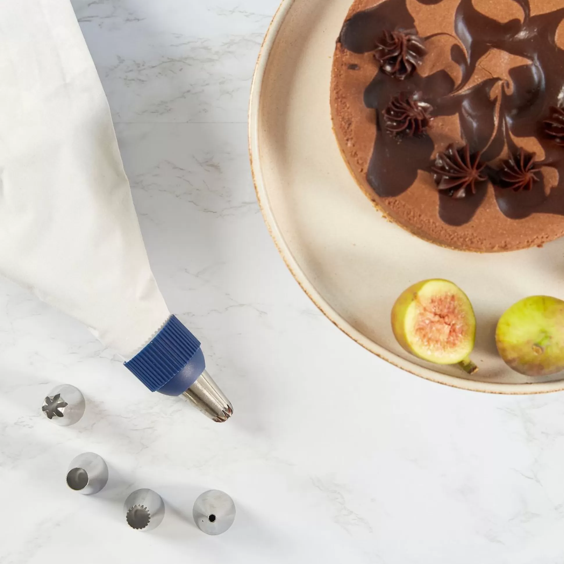 Kitchen Utensils & Accessories>Meadows and Byrne Piping Bag Kit