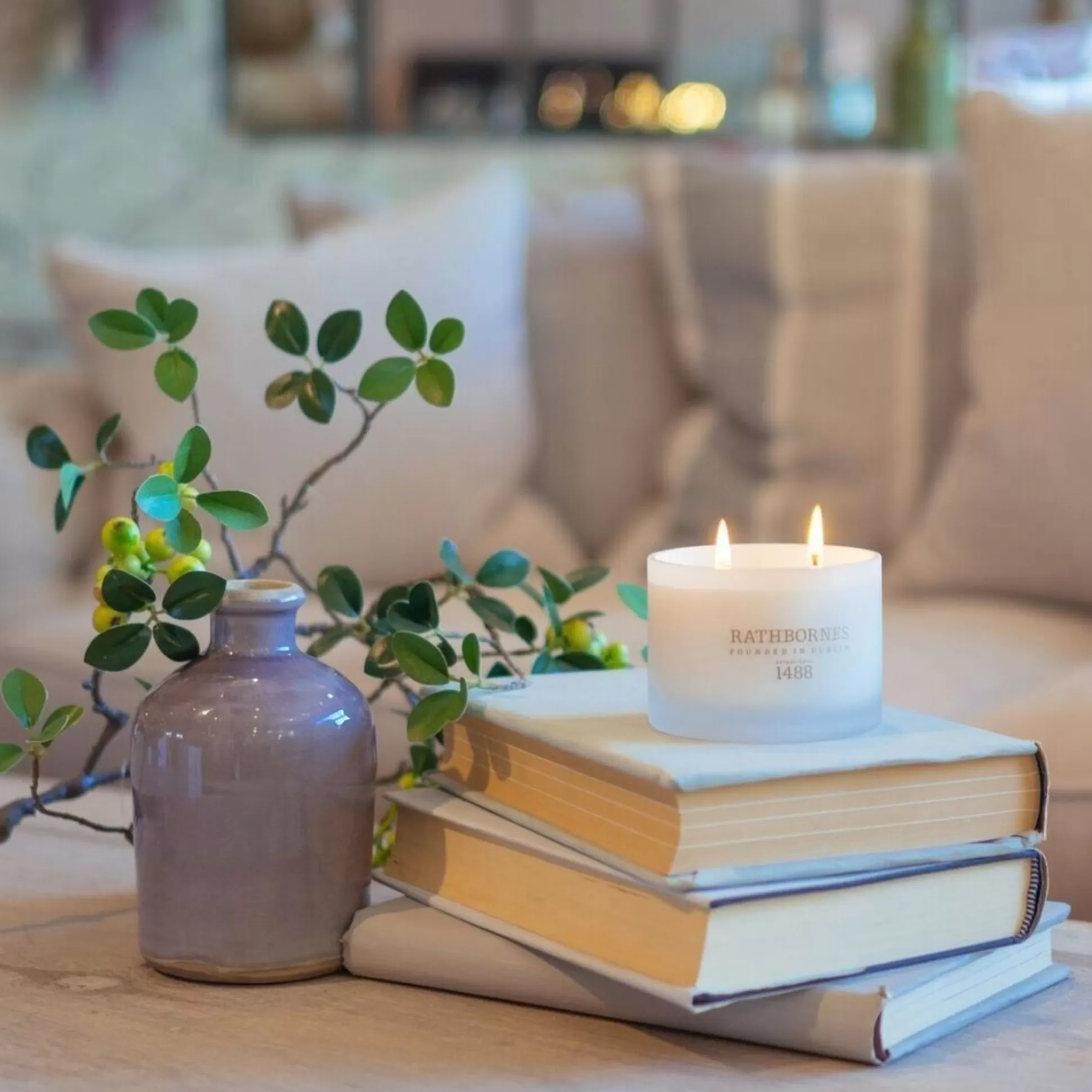 Scented Candles>Meadows and Byrne Rathbornes Dublin Dawn Classic Candle