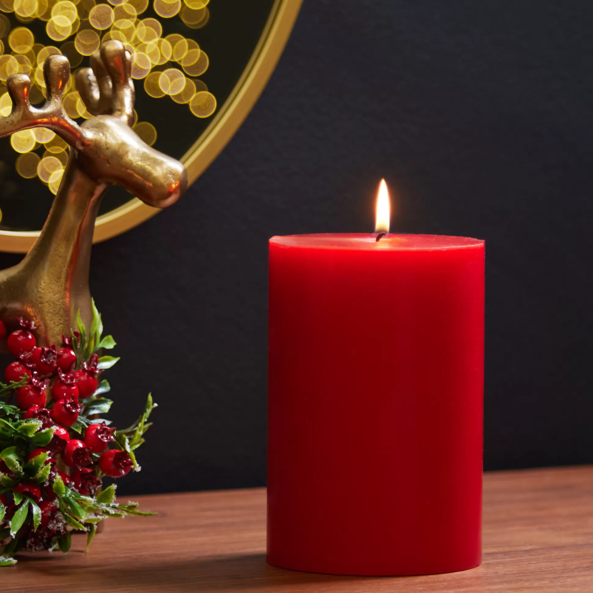 Candles & Diffusers>Meadows and Byrne Red Currant Candle Small