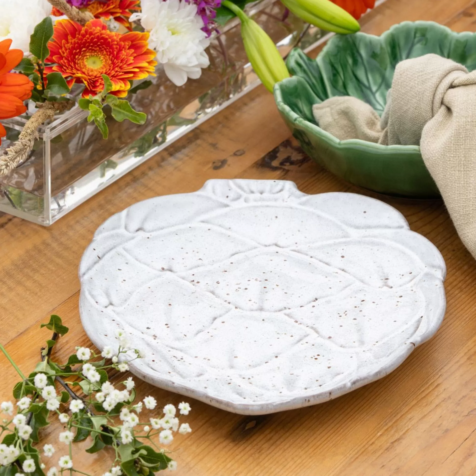 Plates>Meadows and Byrne Salad Plate Artichoke