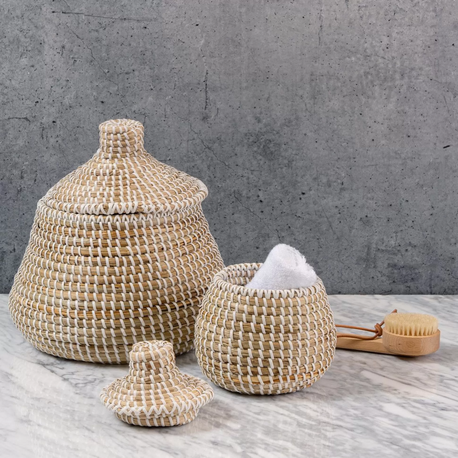 Laundry Baskets>Meadows and Byrne Set Of 2 Seagrass Storage Containers