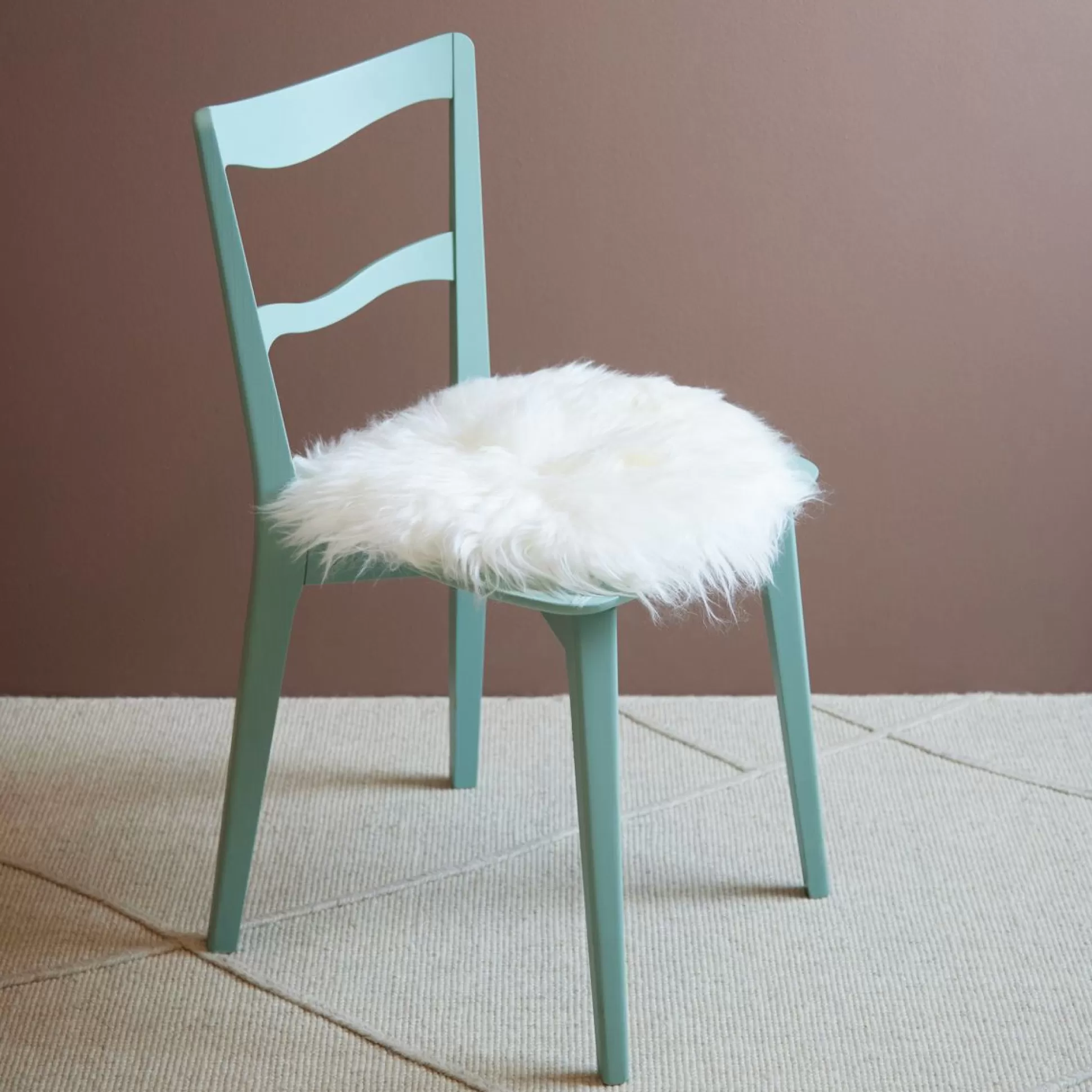Decoration & Home Accessories>Meadows and Byrne Sheepskin Seat Pads - Ivory