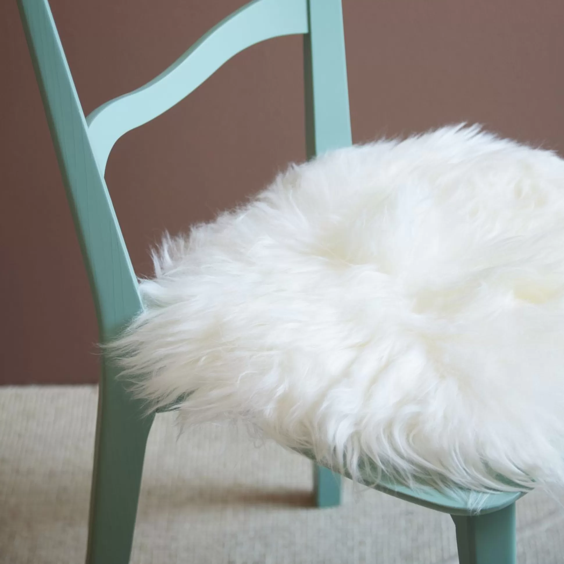 Decoration & Home Accessories>Meadows and Byrne Sheepskin Seat Pads - Ivory