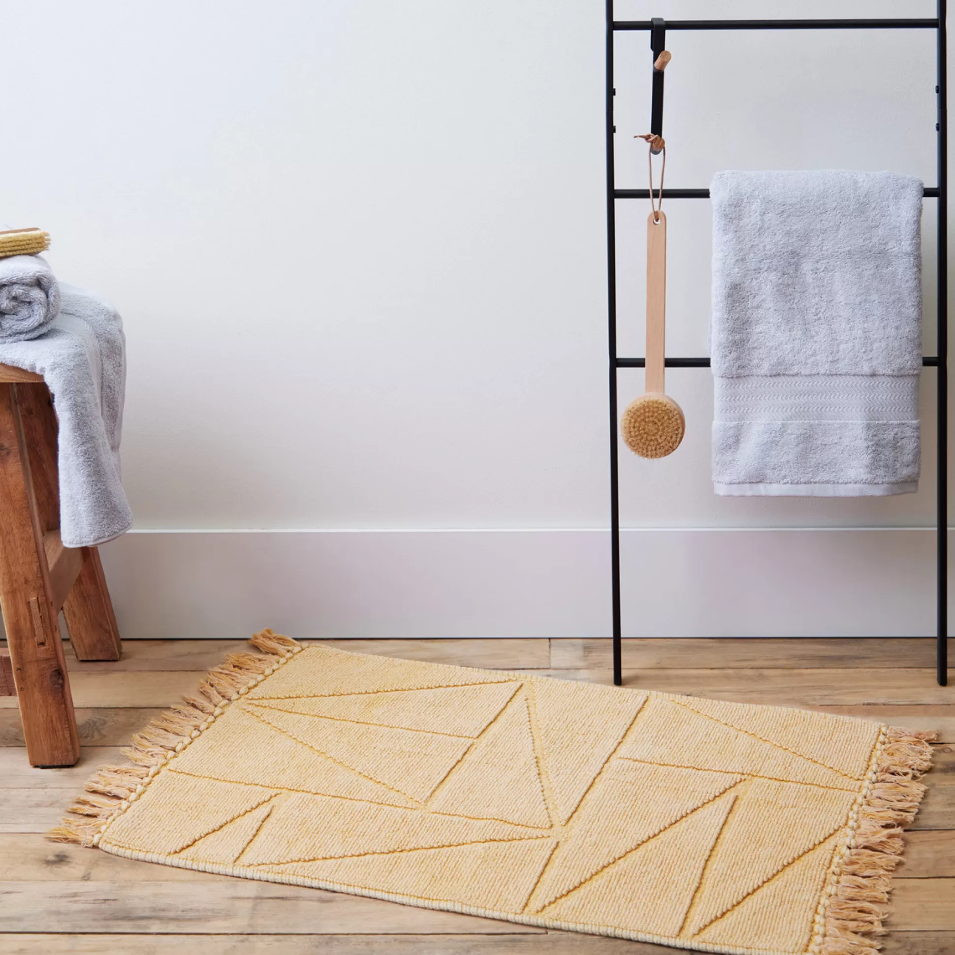Bath Mats>Meadows and Byrne Stonewash Cotton Jacquard Bathmat - Yellow