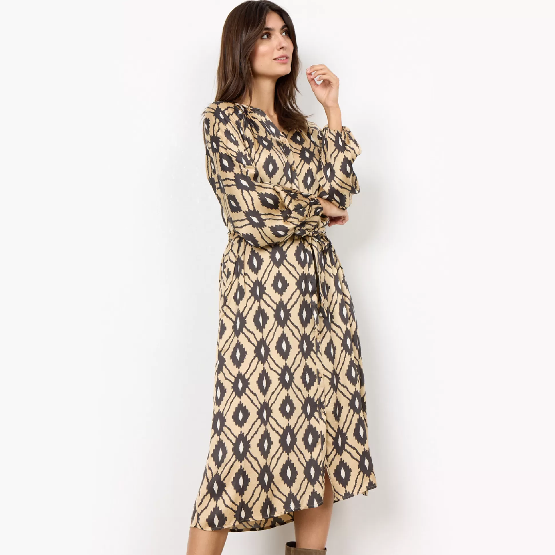 Dresses & Skirts>Meadows and Byrne Tammi Print Midi Dress - Sand