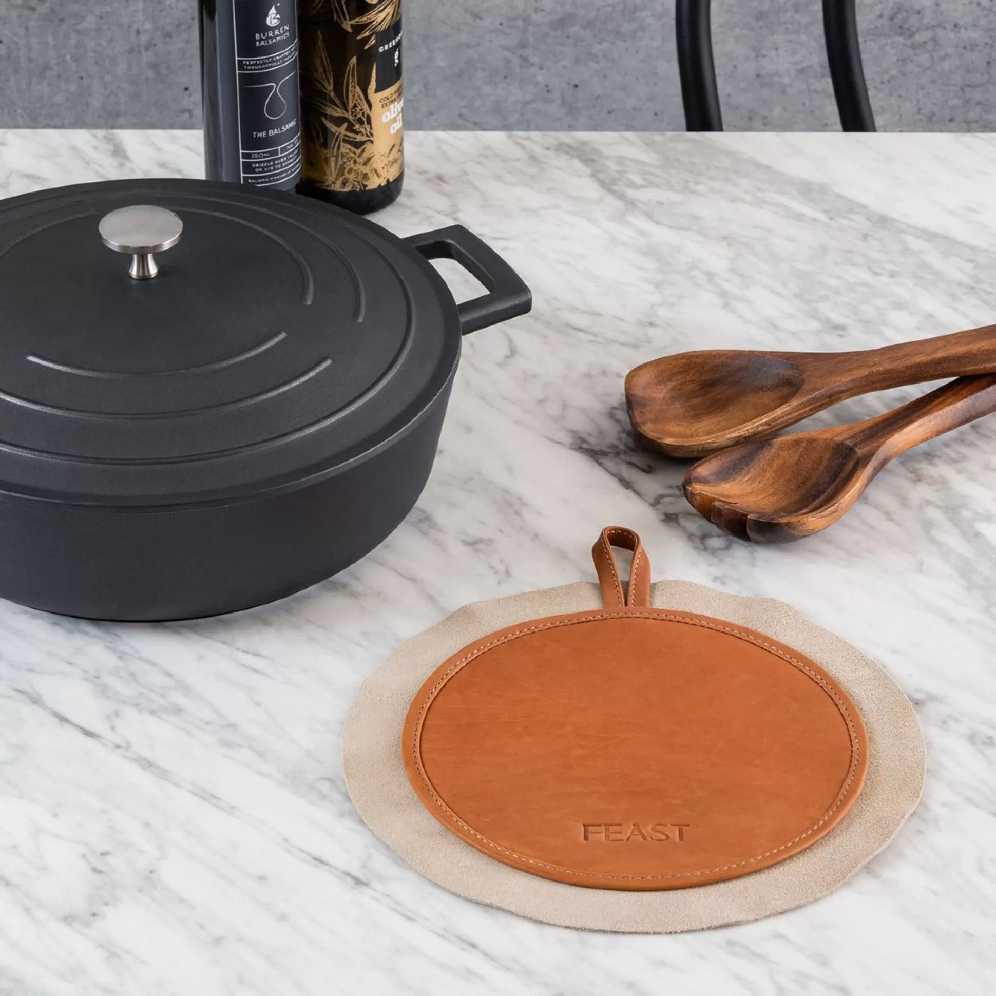 Kitchen Utensils & Accessories>Meadows and Byrne Tan Leather Pot Holder 25Cm