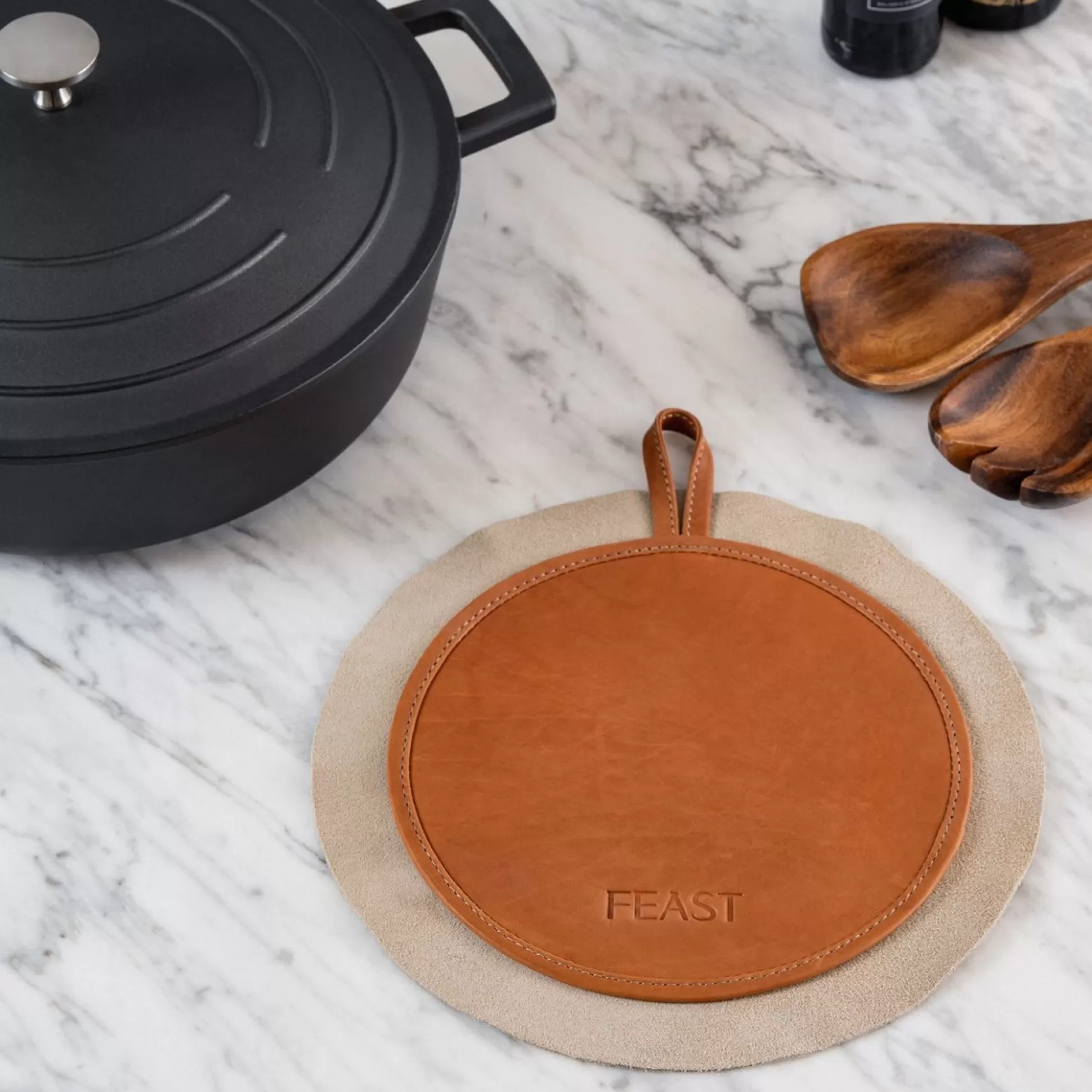 Kitchen Utensils & Accessories>Meadows and Byrne Tan Leather Pot Holder 25Cm