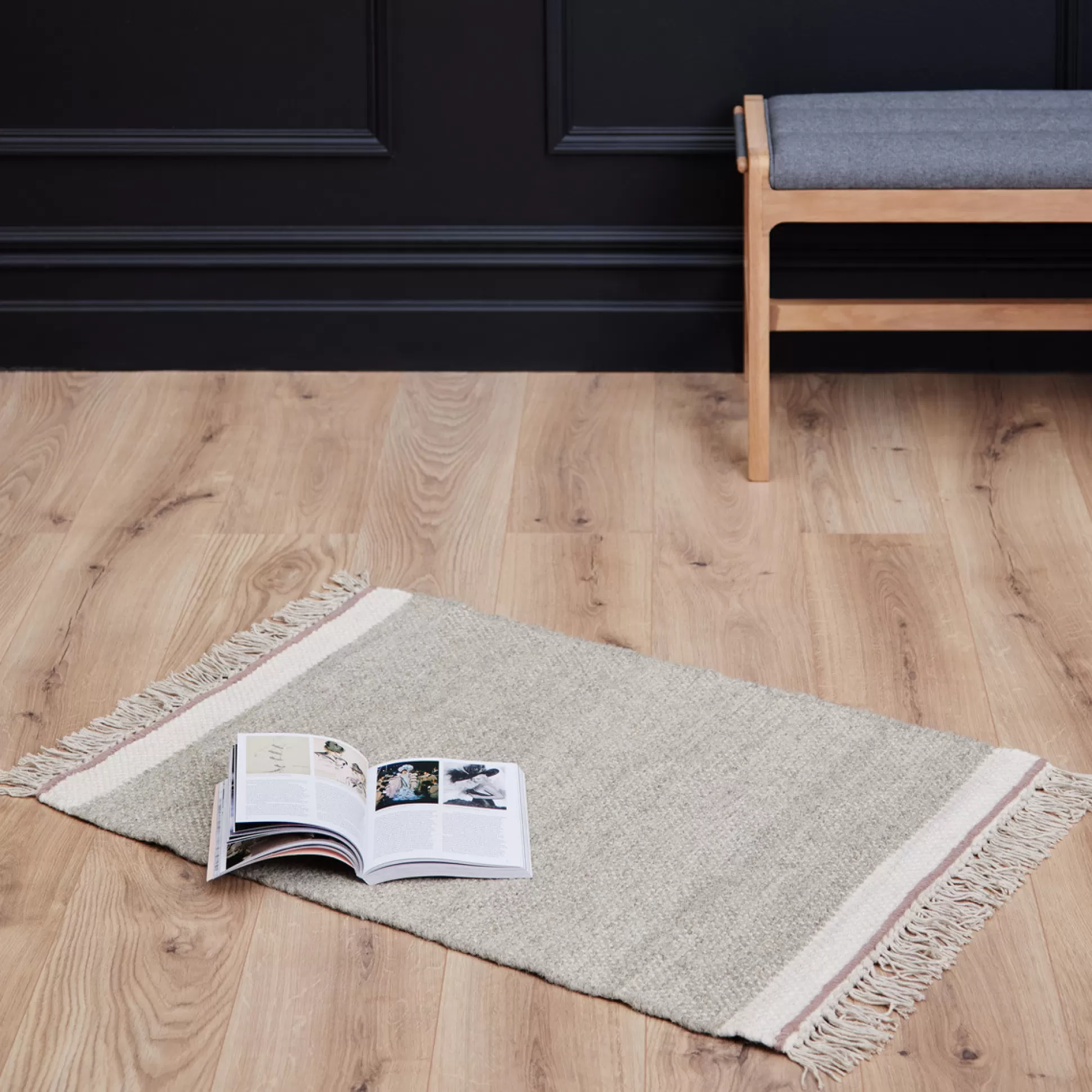 Rugs & Door Mats>Meadows and Byrne Tassilo Silver Rug
