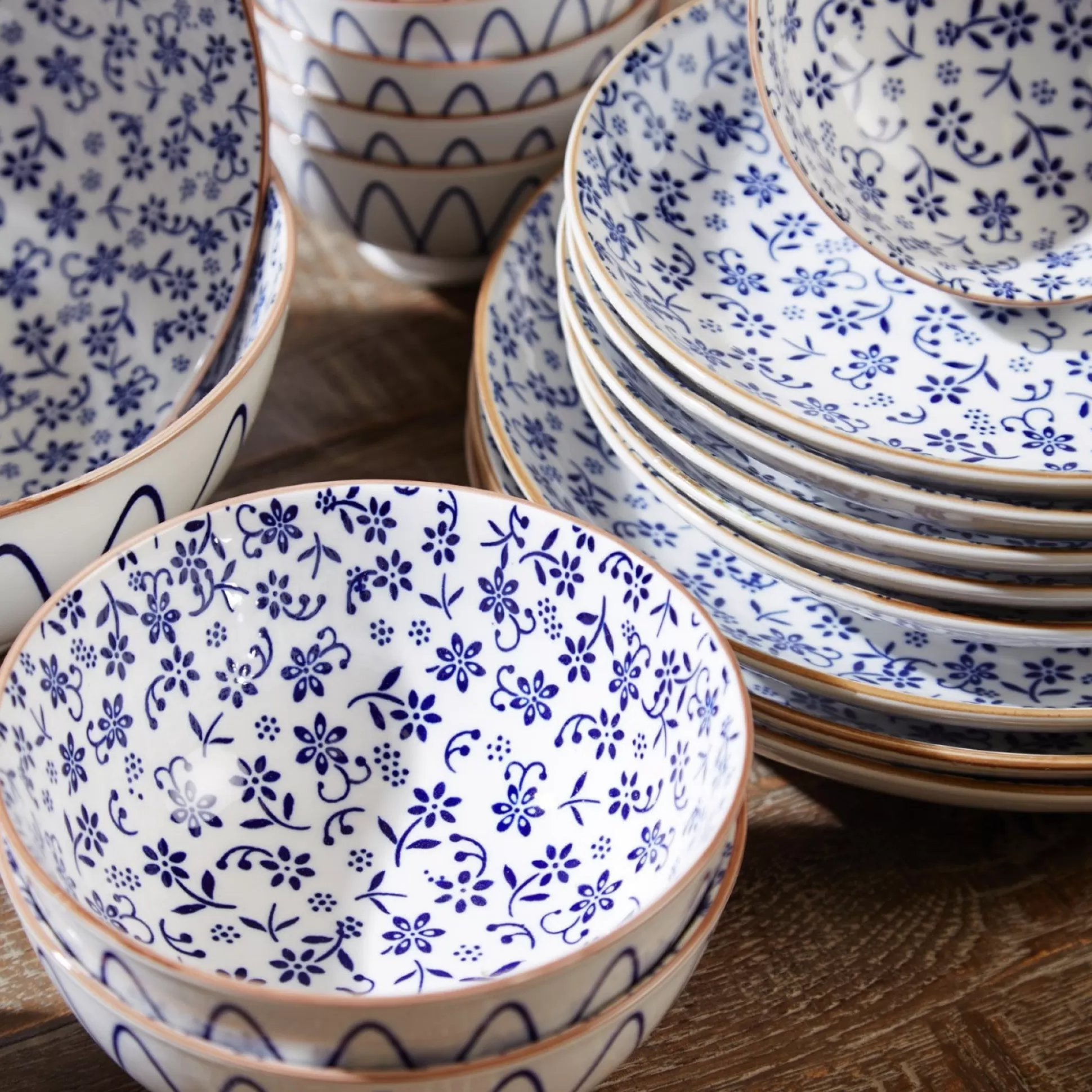 - Dinnerware Sets>Meadows and Byrne Tola Posy Collection