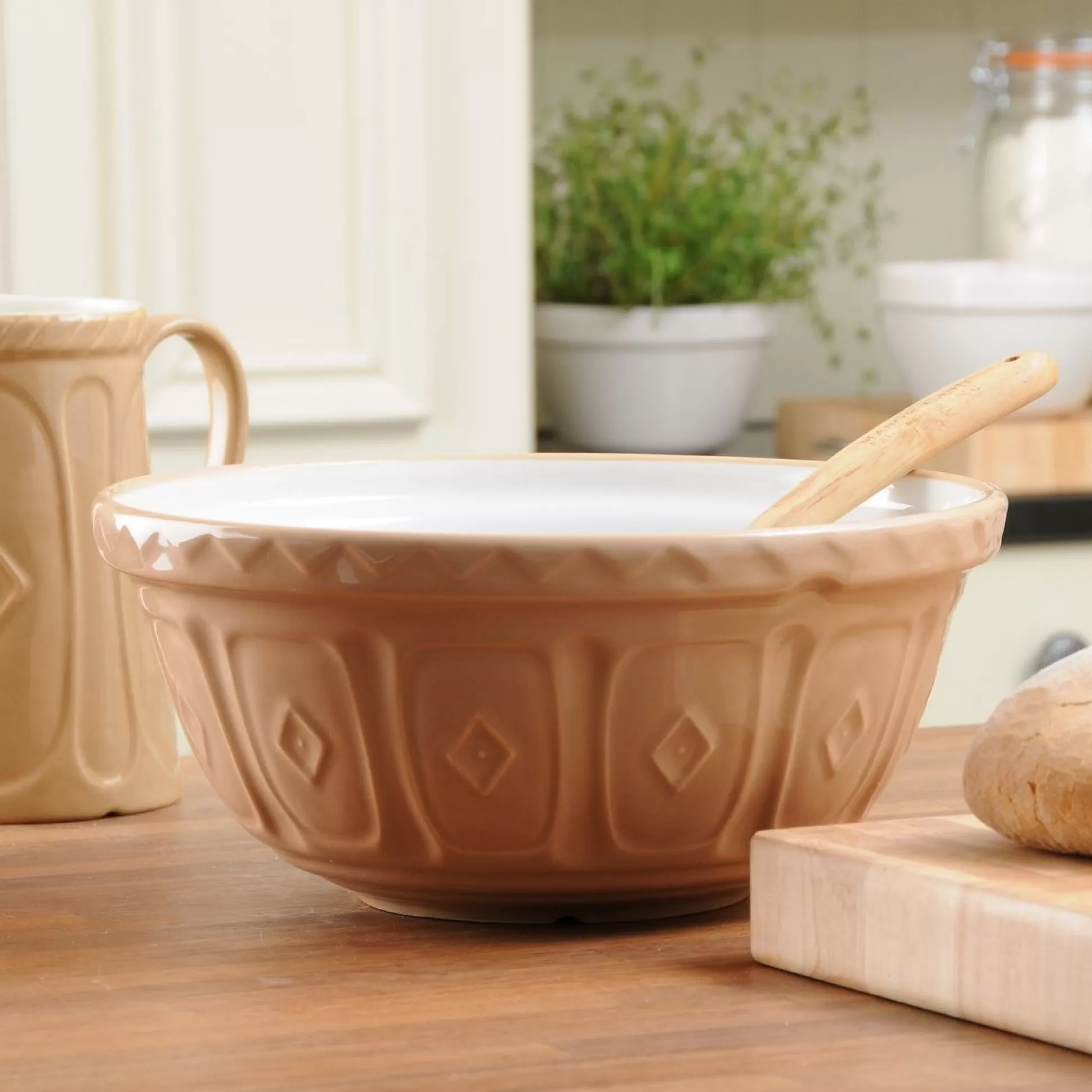Bakeware>Meadows and Byrne Traditional Cane Mixing Bowl 29 Cm