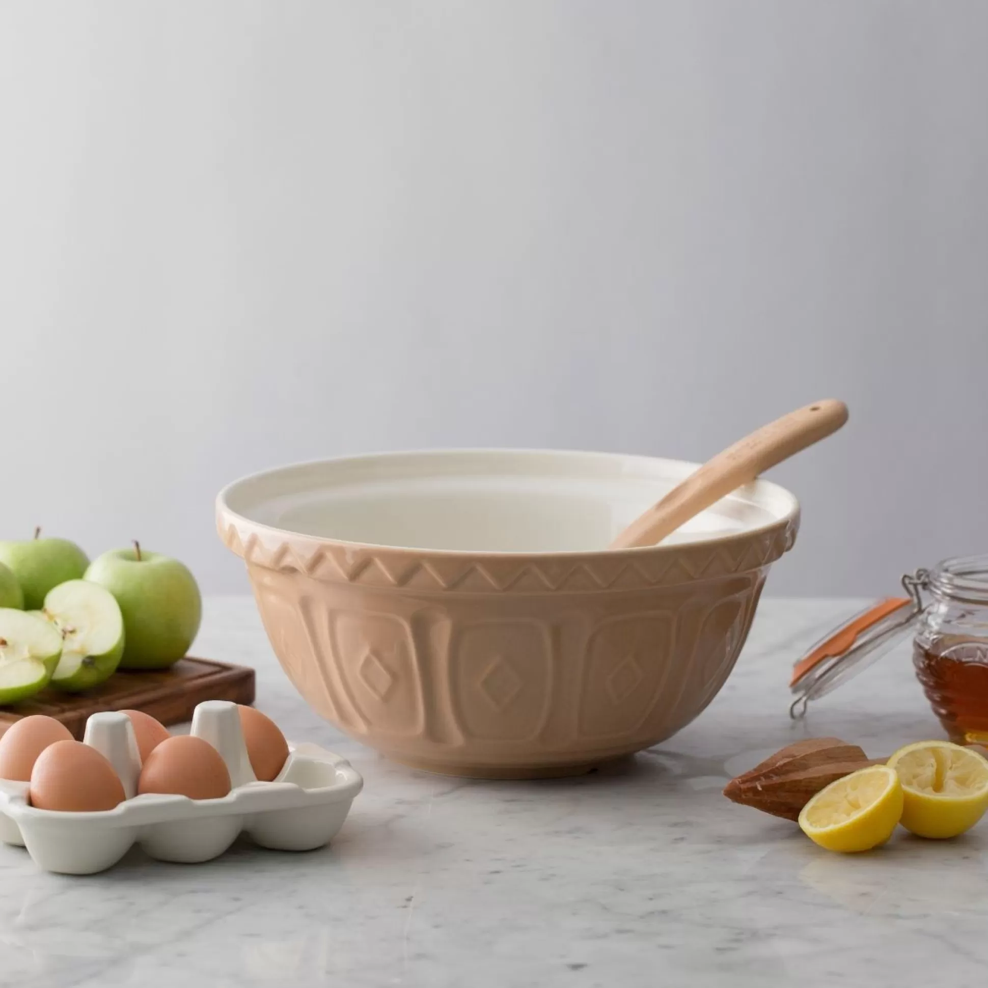 Bakeware>Meadows and Byrne Traditional Cane Mixing Bowl 32 Cm