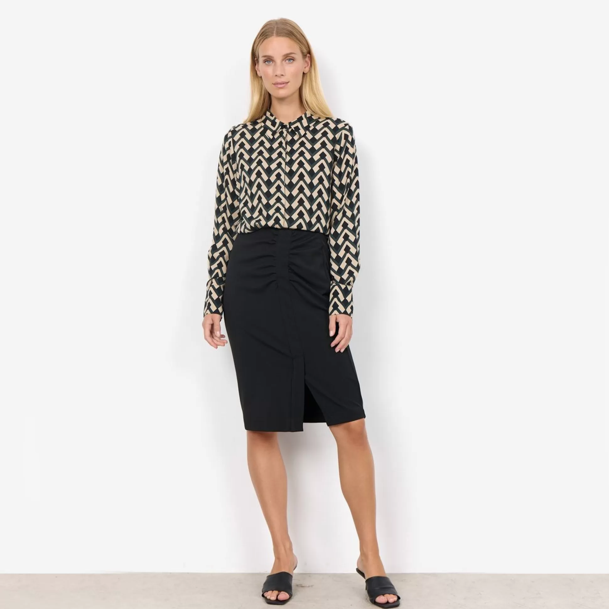 Shirts & Blouses>Meadows and Byrne Veronika Geo Print Shirt Green Print